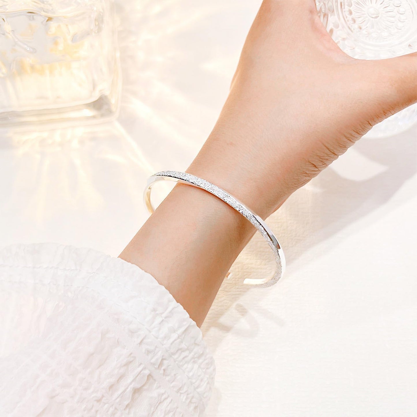 925 Silver Mobius Bangle Bracelets For Women Shiny Frosted Bracelets Adjustable Open Cuff Bangle For Women Exquisite Wrap Bangle Bracelets Jewelry Gifts for Birthday & Christmas