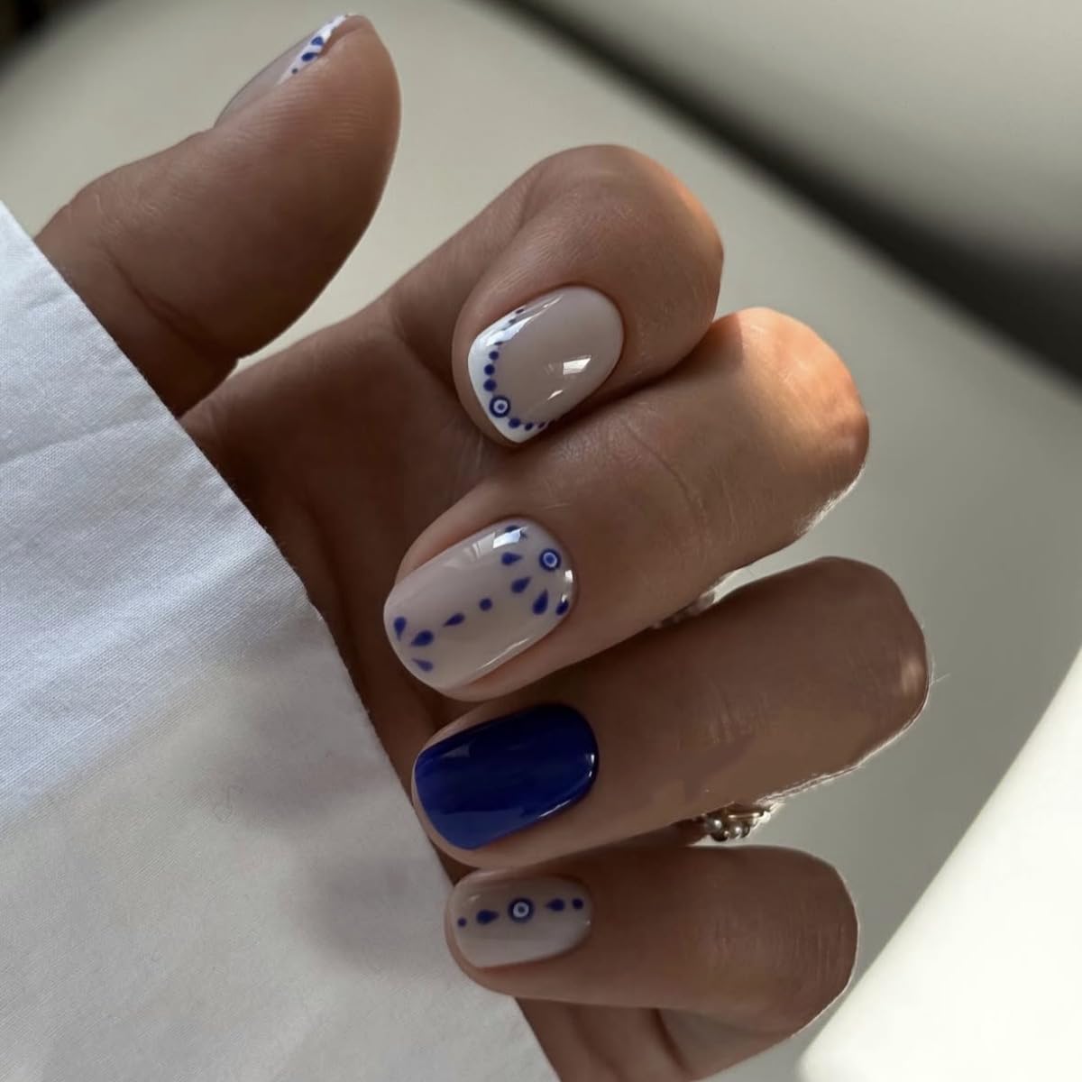 Short Press on Nails Square - Blue Fake Nails with Sun Pattern Design French Tip Full Cover Stick on False Nails for Women Fall Manicure 24 Pcs
