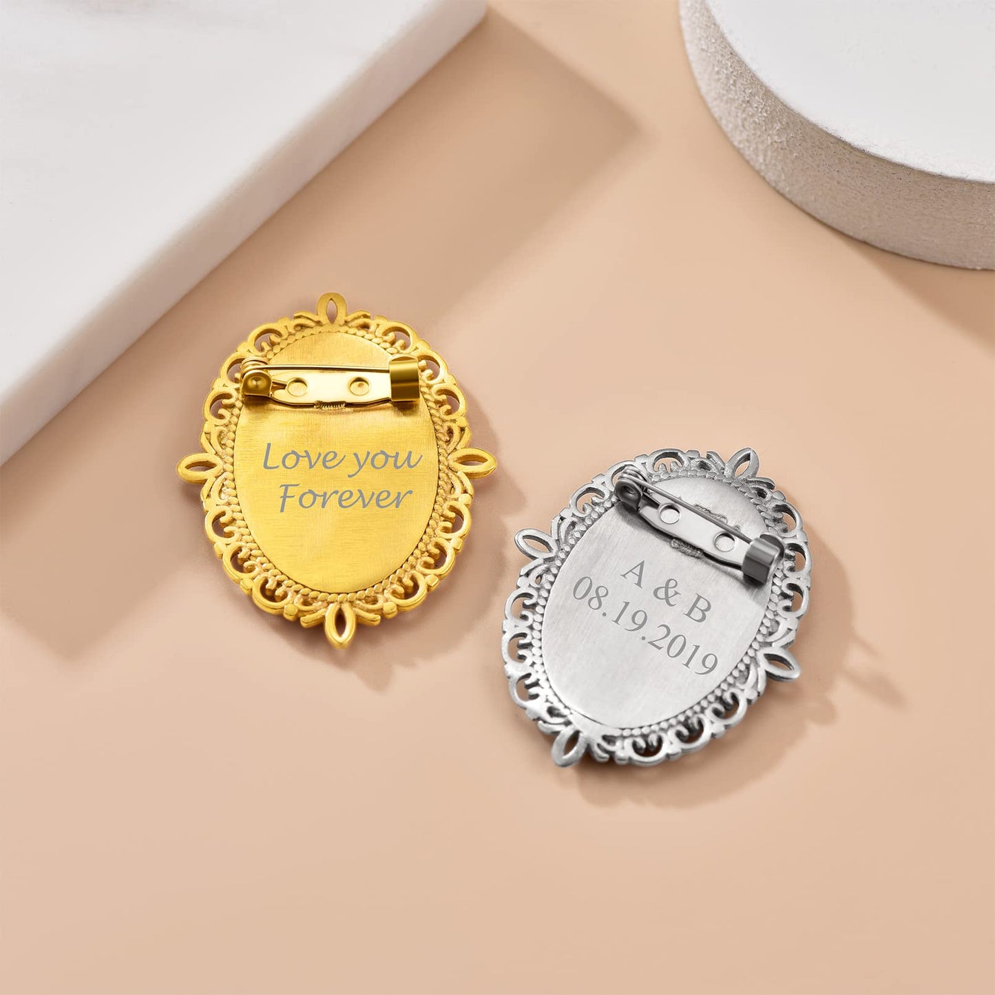 Custom4U Customized Brooch Photo Wedding Bouquet Charm Memorial Keepsake Boutonniere Pin Customized Memorial Gift for Mother of Bride Groom Or Flowers