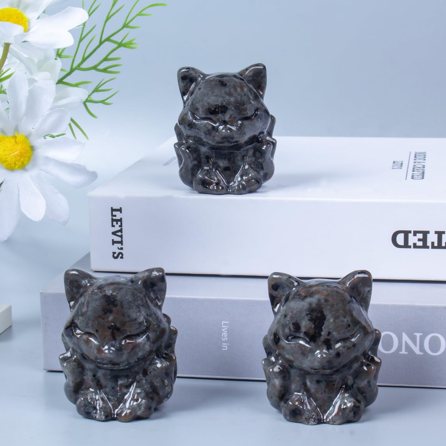 QLRSUXN Flame Stone Nine Tailed Fox Decor,2 Inch Healing Crystals Fox Statue，Lucky Guardian Pocket Fox Figurines as Women’s Gifts，Fox Figurine for Office Home Decor and Ornament.