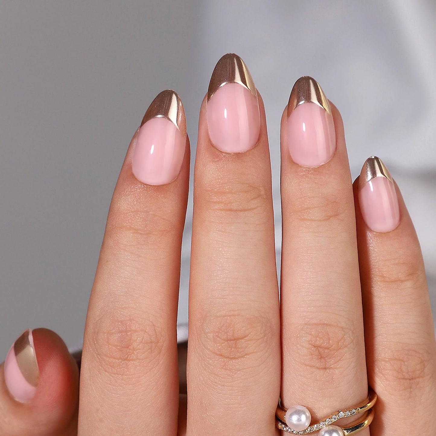 WAFOLOZE French Tip Press On Nails Almond - Short Fake Nails with Gold French Designs, Artificial Nails 16 Sizes - 32Pcs Reusable Soft Gel False Nails Tips Kit, Stick On Nails for Women