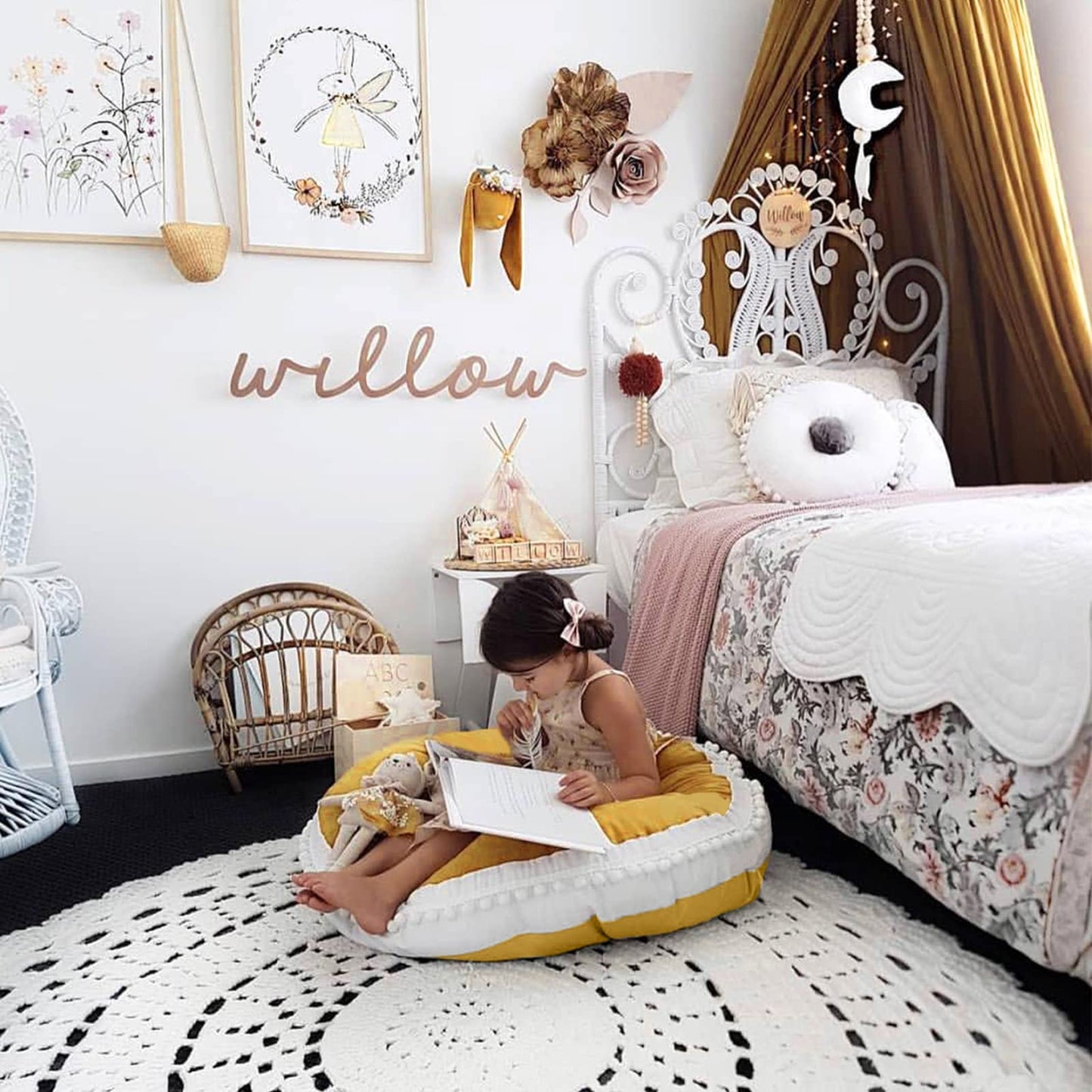 Kishome Large Floor Pillow Kids Round Floor Cushion Seating, 35 inches Big Circle Pillow, Round Pillows Seating for Children, Oversized Mat for Reading Nook Teepee Playroom Nursery Canopy Yellow