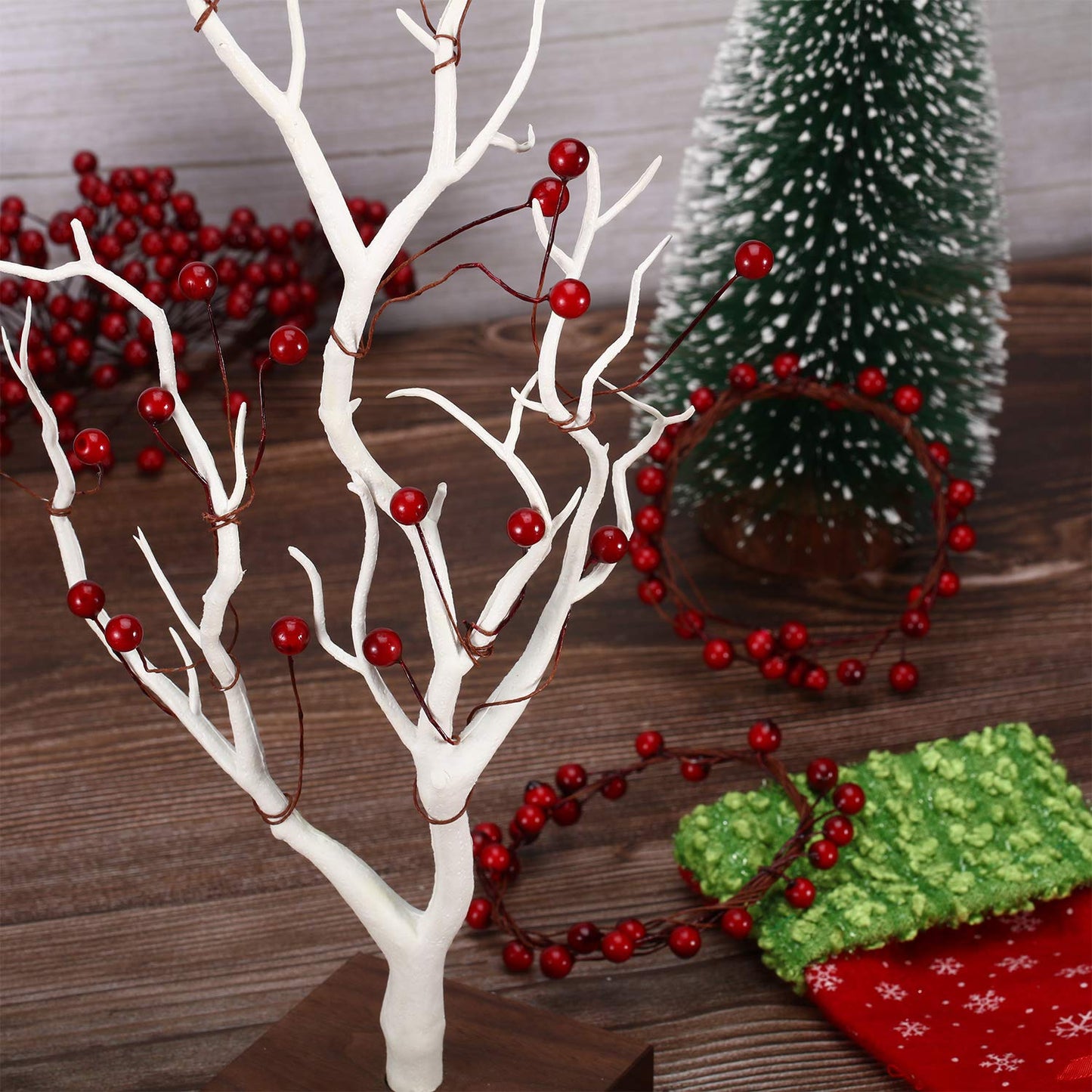 BBTO Artificial Holly Berries on Wire Stems, 250 Stems with 500 Pieces 8 mm Fake Berries for Tree Decorations Wreath Craft Use Wedding Party Favor (Dark Red)