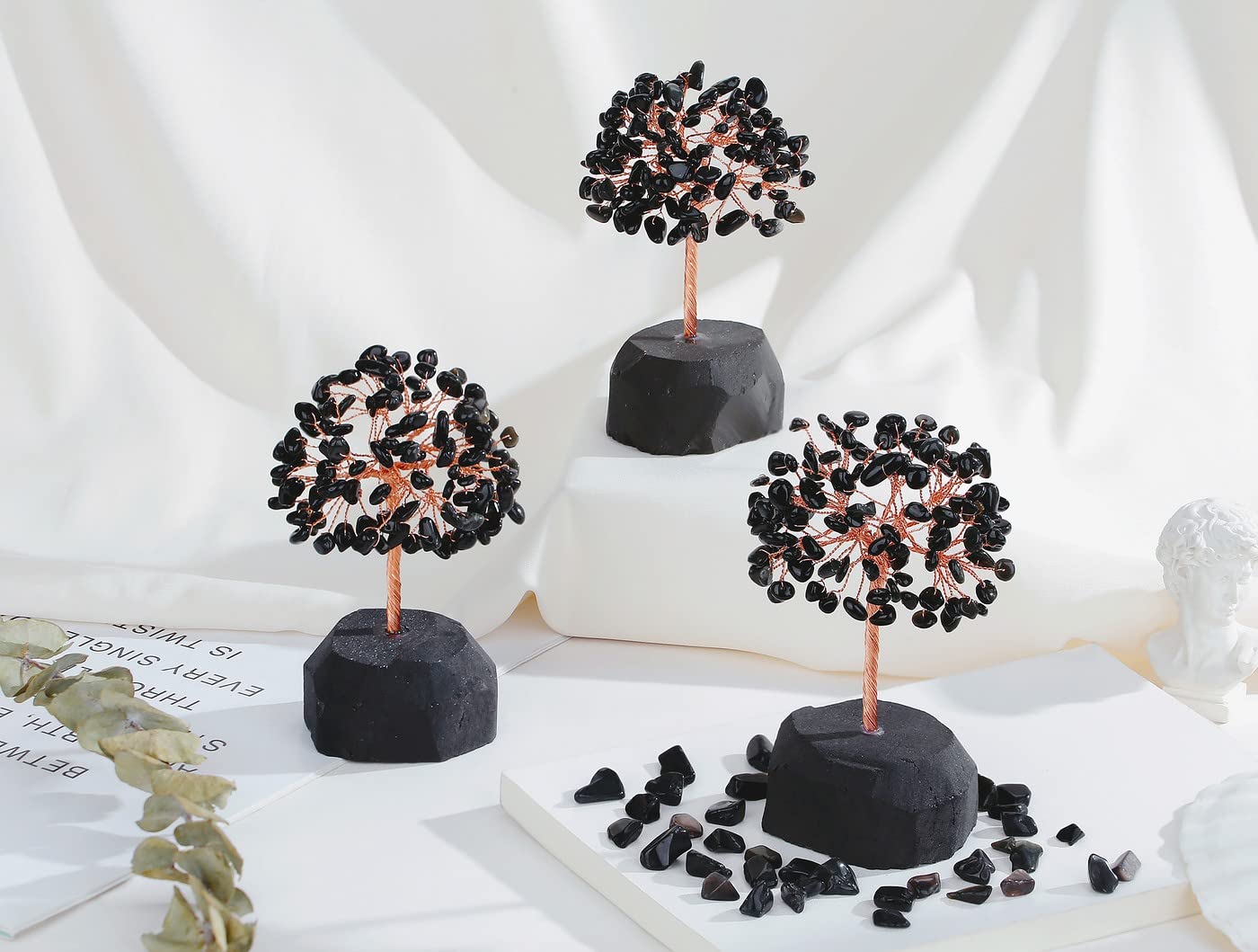 QINJIEJIE Black Obsidian Crystal Tree Healing Crystals Natural Stone Base Gemstone Tree Copper Wire Chakra Tree Life Tree Luck Tree Energy Desk Decor Spiritual Gift Meditation
