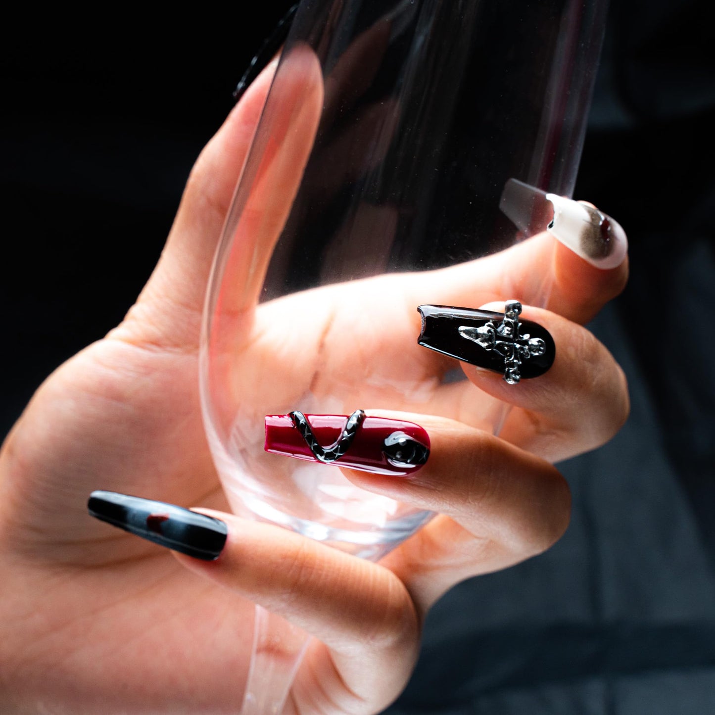 Sun&Beam Nails Handmade Press-on Long Coffin Ballerina Red White Black Silver Glam Halloween Ombre Design Fashion False Nail Tips 10 Pcs Set (#189 XS)