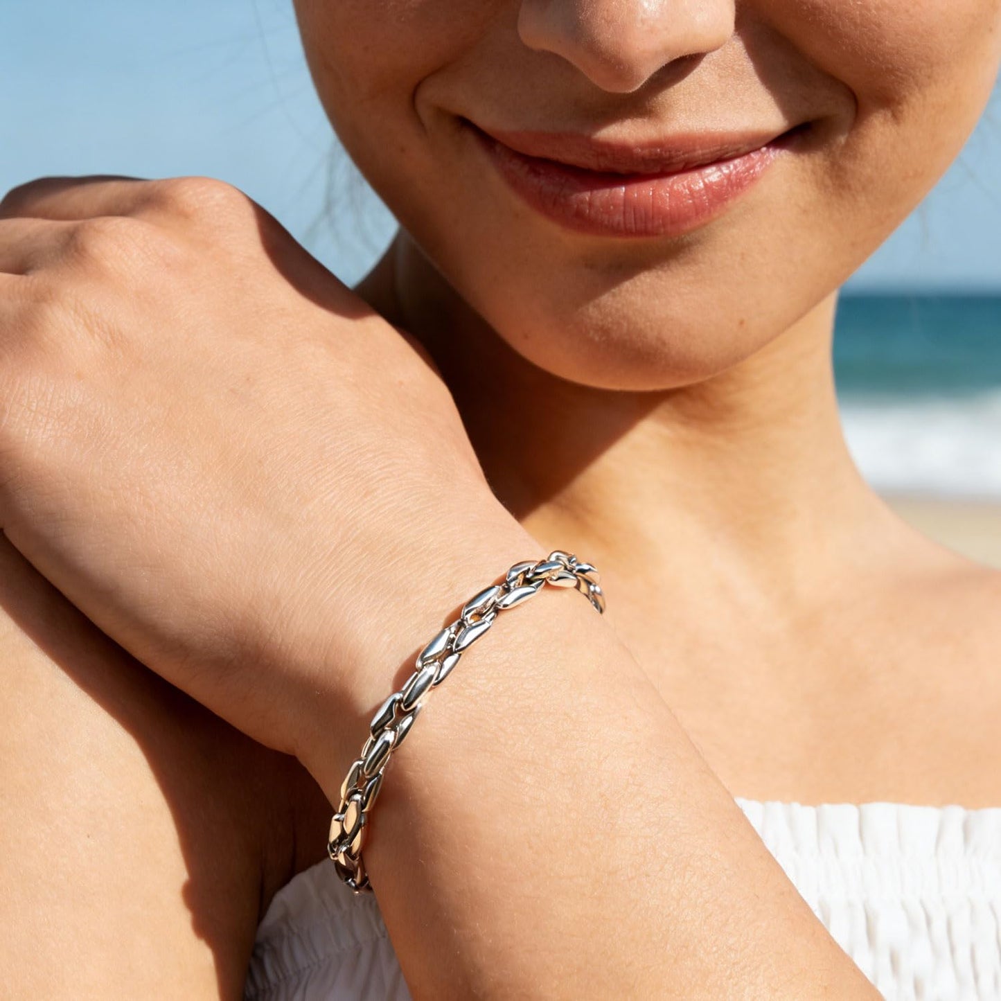 AIAINAGI Silver Link Chain Bracelets for Women Men 7mm Stainless Steel Paperclip Bracelets Rectangle Solid Chunky Chain 7/7.8/8.3Inches Unisex Wrist Jewelry Gift for Mother（8.3inch）