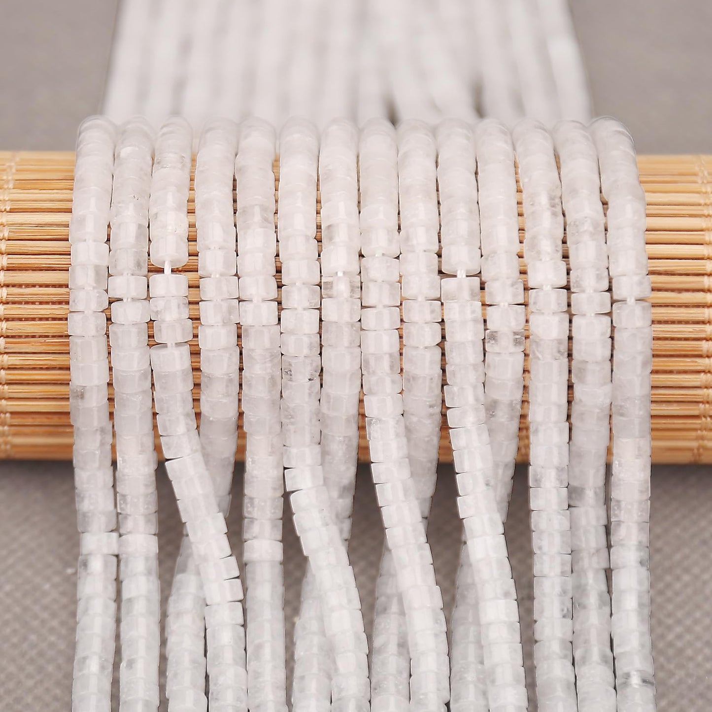 BONNY BOXX 150PCs Natural White Jade Spacer Beads, Loose Semi Precious Flat Round Gemstone Heishi Disc Stone Beads for Beading Jewelry Making 4mm*2mm