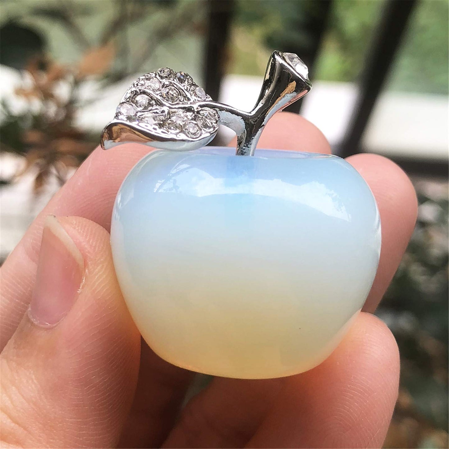 Fekuar Neyisaa Synthetic Opalite Crystal Apple Decor, Healing Crystals Pocket Stone Fruit Figurine Craft Home Decoration 30mm