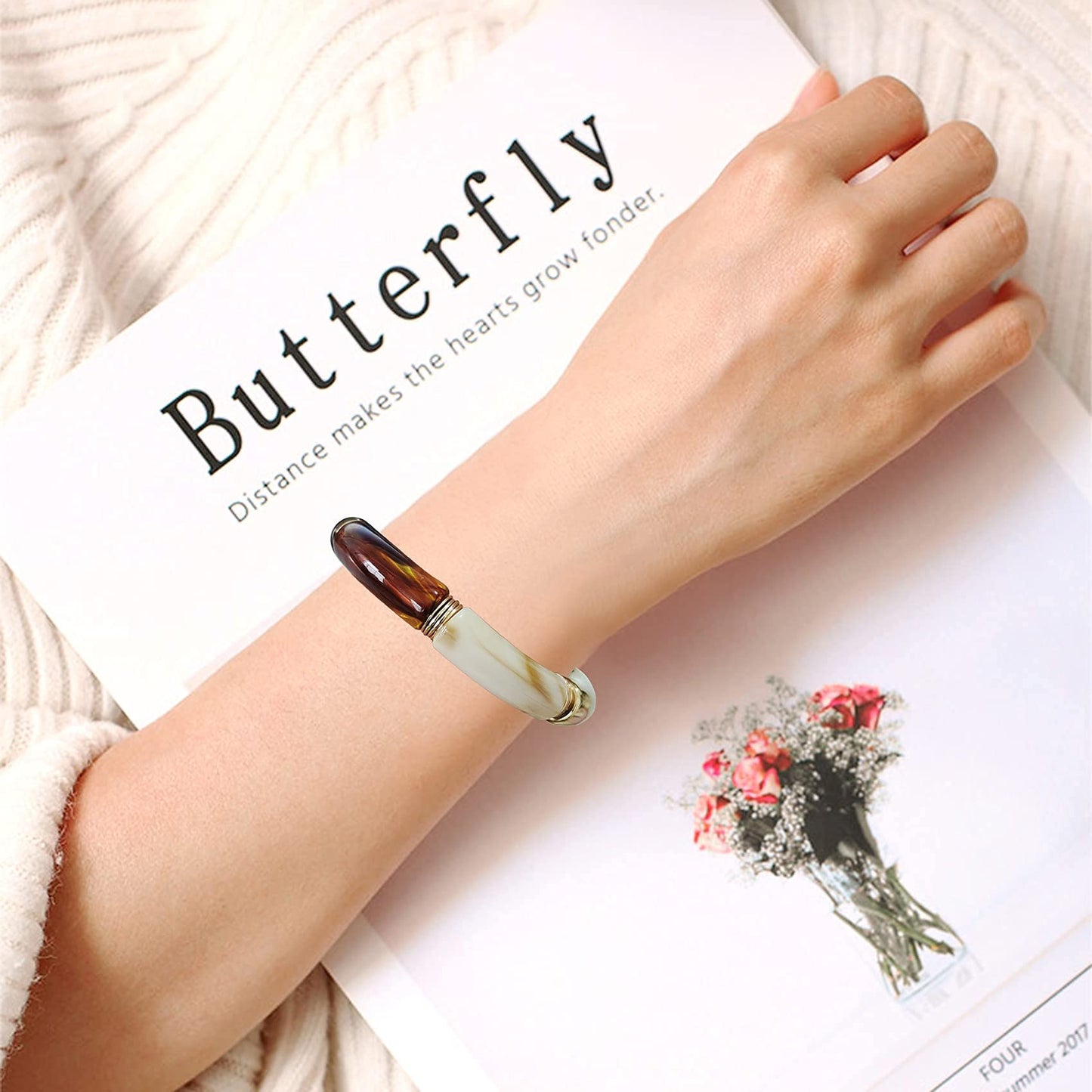 GOOJIDS Simple Beaded Gold Plated Bangles Bracelet Chunky Bamboo Tube Curved Stacking Clear Acrylic Colorful Beads Stretchable Gold Plated Bracelets Set For Women