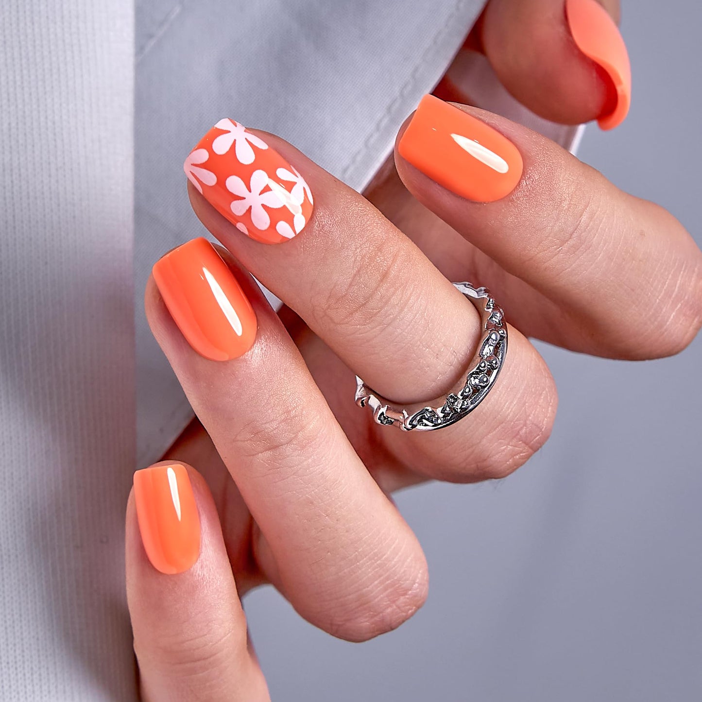 Curvlife Tip Press on Nails Acrylic Fake Nails with Design Full Cover False Nails for Women Reusable Nail Kit with Nail Glue Adhesive Tabs Nail File (orange flower, Short)