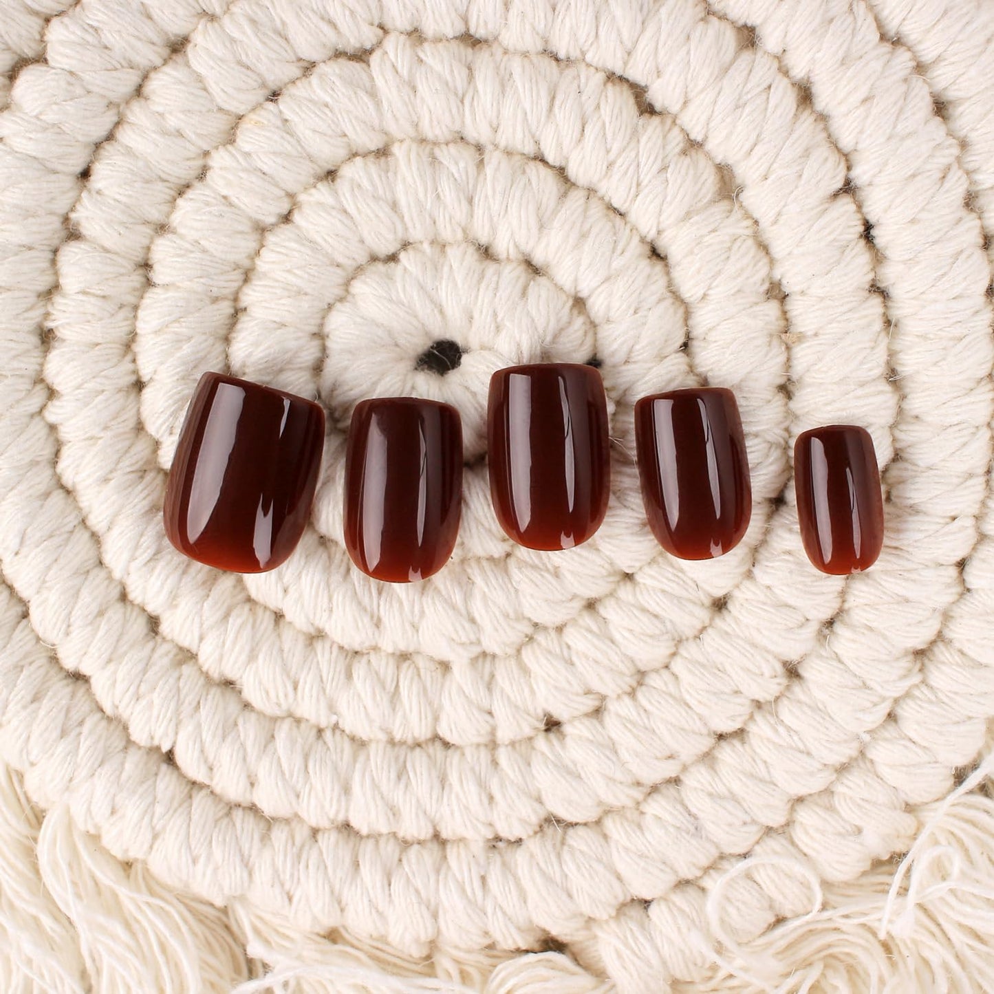 Stbisen Press on Nails Short Square, Chocolate Brown Fake Nails Kit, Fashion Glossy Acrylic Press on Nail, Natural Stick on Nail, Thick Reusable Glue on Nails Short Press on Nail for Women, 30Pcs