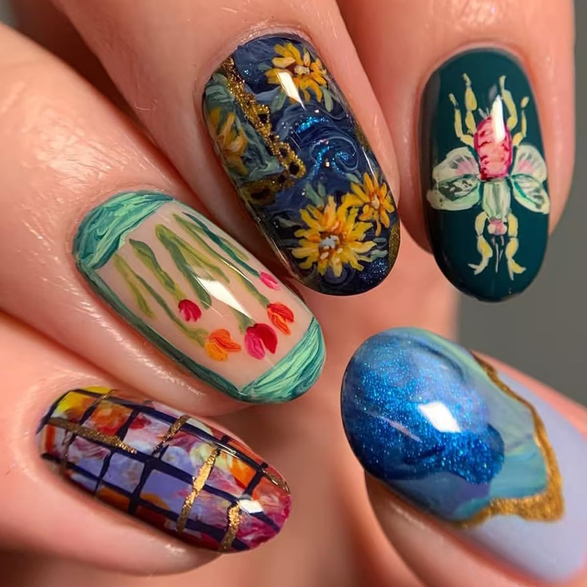 Short Press on Nails Oval - Starry Sky & Flower Design, Oil Painting Style Full Cover Glossy Fake Nails 24PCS for Women Manicure