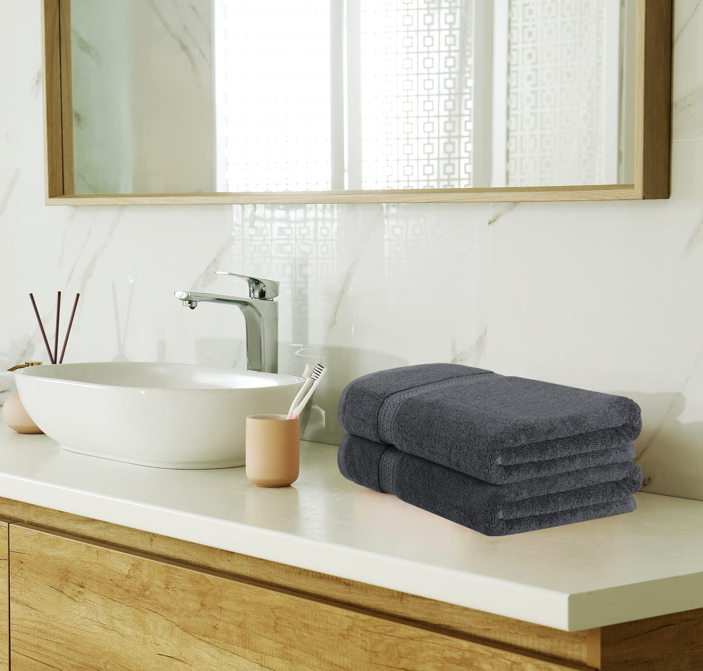 Utopia Towels 8 Piece Luxury Towel Set – Majestic Plush, Super Absorbent & Quicker-to-Dry, Thick 100% Ring Spun Cotton Towels for Bathroom, Spa & Hotel – 2 Bath, 2 Hand, 4 Washcloths, Grey