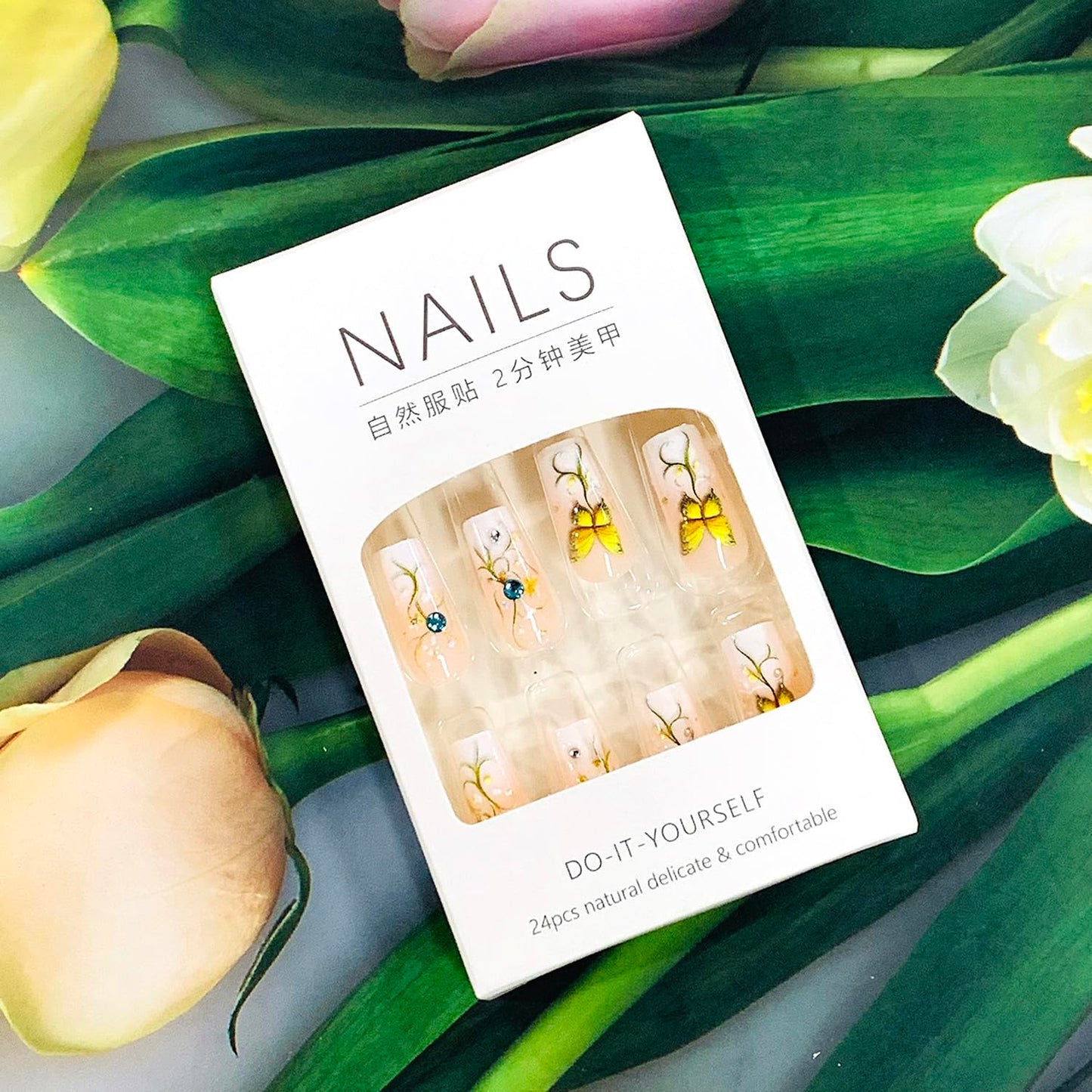 EYZOTSF Press on Nails Medium Square Shaped Acrylic Medium Square Shaped False Nails with Designs Artificial Short Coffin Fake Nails with Charms Glue ons Fingernails for Women Girls(CZ466)