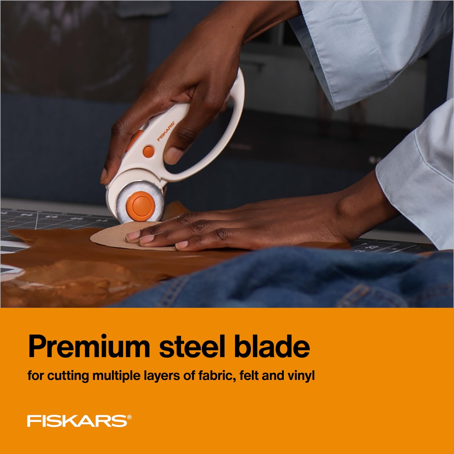Fiskars 45mm Rotary Cutter for Fabric with Ergonomic Loop Grip, Premium Steel Rotary Fabric Cutter Blade for Precise Cuts, Arts and Crafts, Sewing Supplies and Quilting Tools