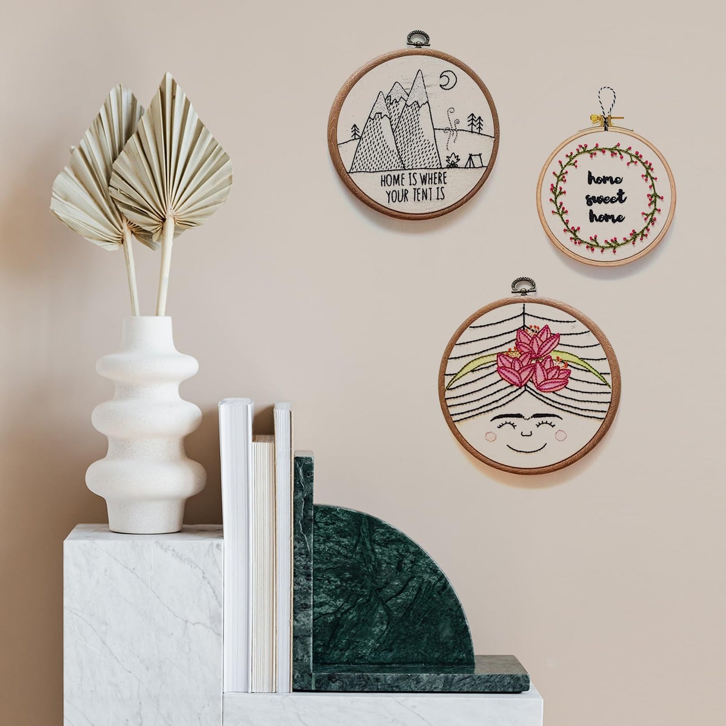PATIKIL 7inch Embroidery Hoop, 4pcs Cross Stitch Hoop Rubber Imitated Wood Circle Frame Ring for Embroidery Art Craft Sewing Ornaments Hanging Decoration