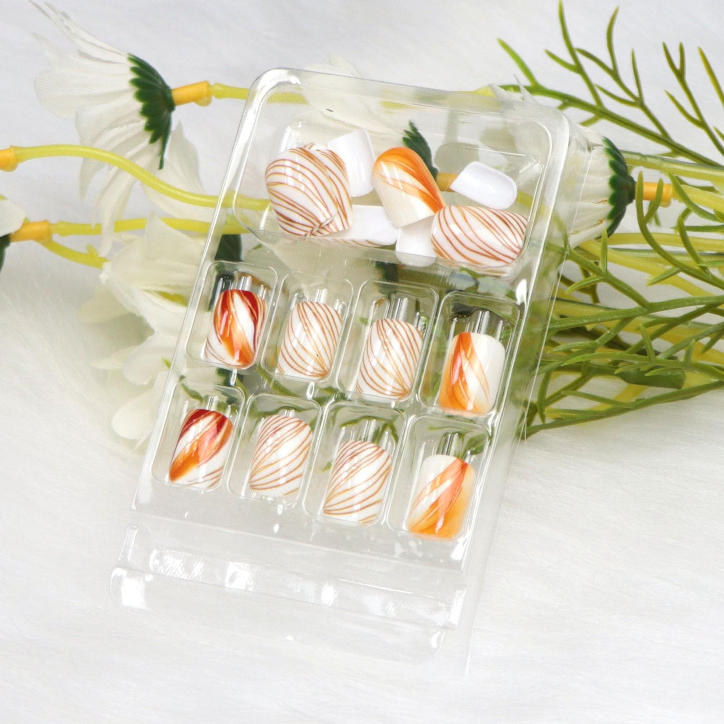 Square Press on Nails Short Fake Nails with Lines Designs White Nails Press ons Fall Acrylic Nails for Women 24Pcs