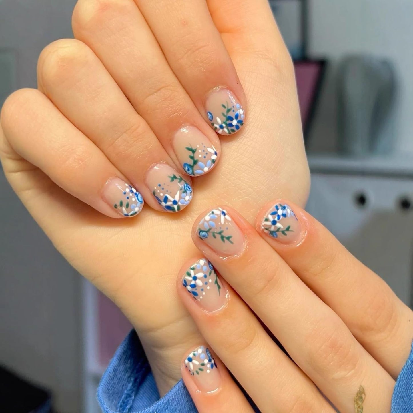 Square Press On Nails Short Fake Nails Acrylic Nails Press Ons Full Cover Glue On Nails Artificial Glossy False Nails With Blue Flower Designs Reusable Stick On Nails For Women 24pcs