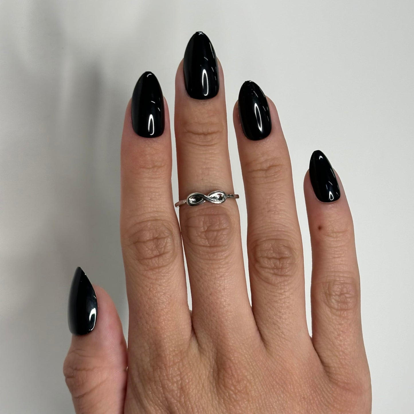 DARK QUEEN Press-On Nails by Lavaa Beauty | Short Almond Black Glossy Nails