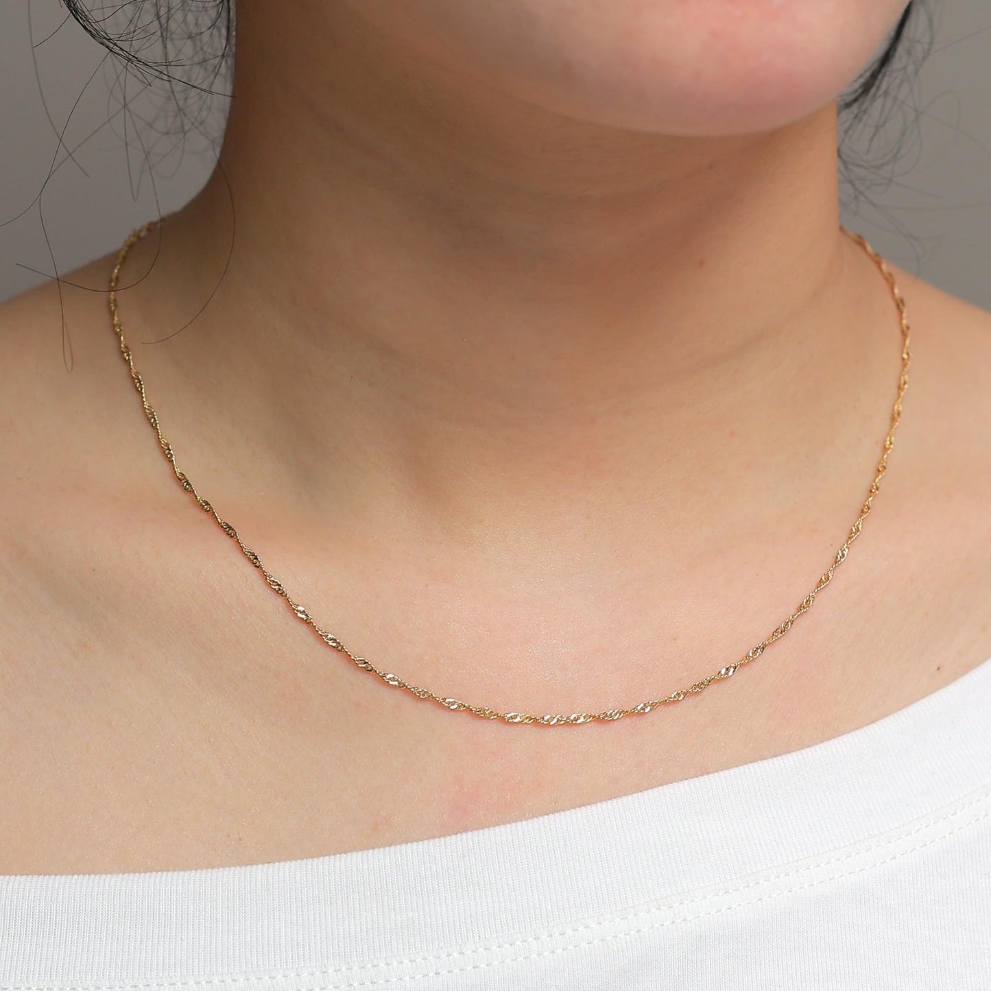 MAIKERDER Dainty Gold Necklace for Women, 18K Gold Plated Thin Simple Singapore Chain Necklace for Women Trendy Dainty Choker Necklaces Non Tarnish 18 Inches