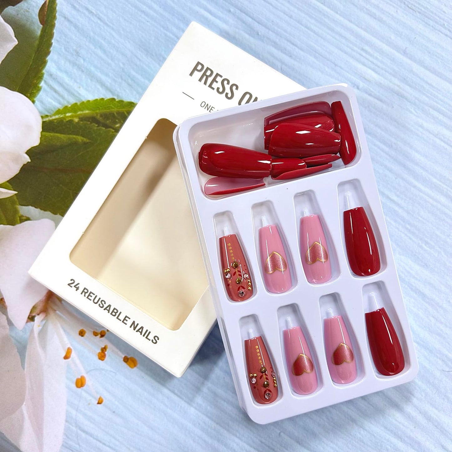 24Pcs Love Heart Press on Nails - Medium Square False Nails, Solid Color, Rhinestones Design, Coffin Acrylic Nails, Full Cover Press Ones, Artificial Nails for Women
