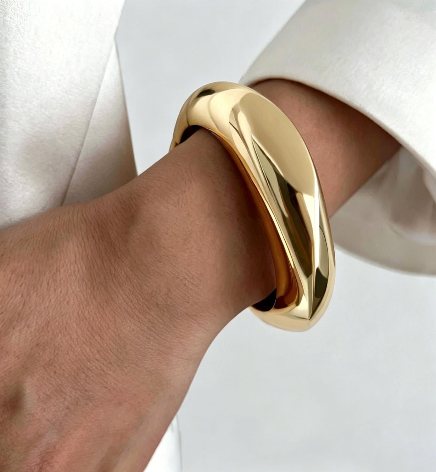 MTINEAPS Gold Bangle Bracelets for Women Teens Trendy Chunky Adjustable Twist Cuff Bracelet Jewelry Gifts (Gold - Style B)