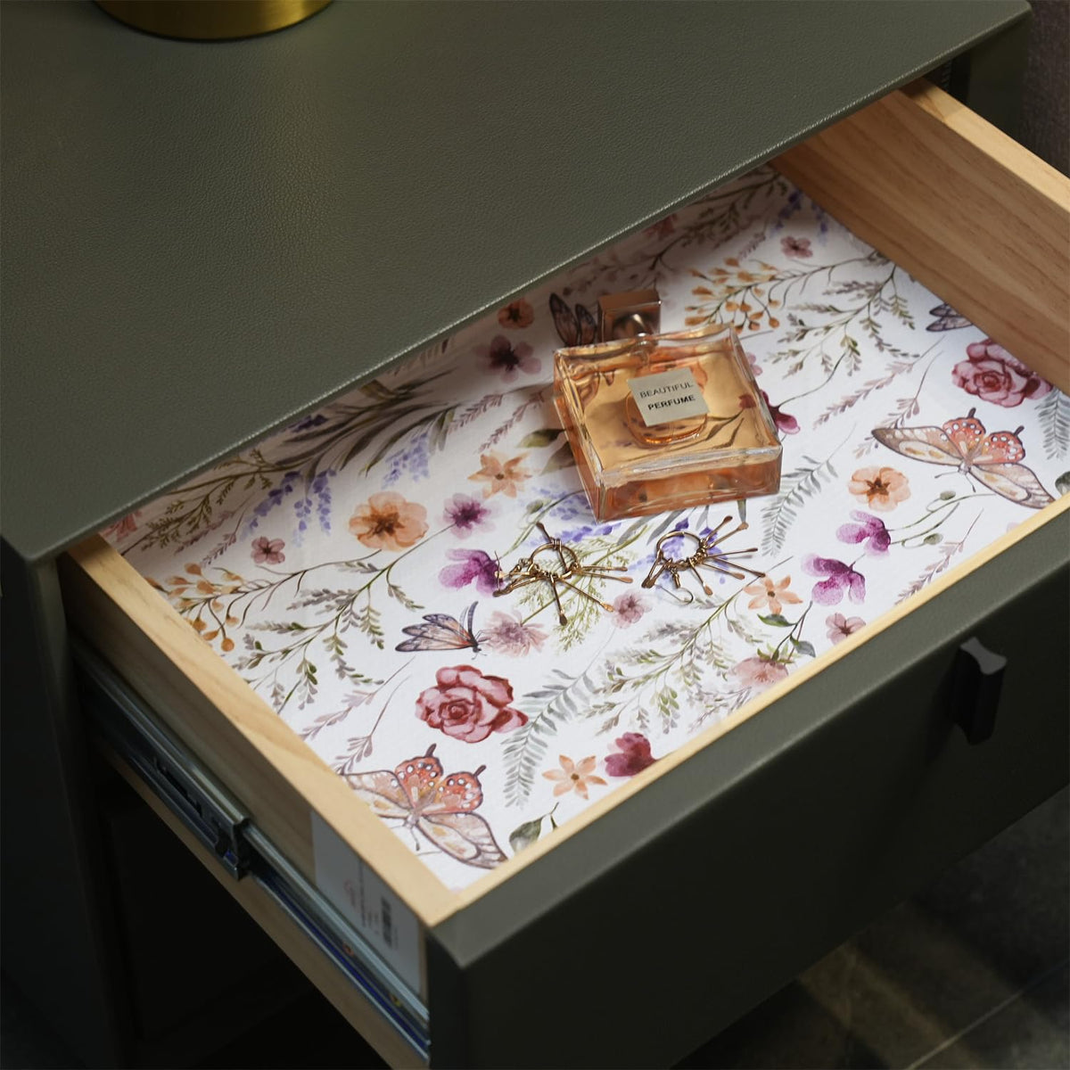 Floral Shelf and Drawer Liner for Kitchen Cabinets (1865.78 sq in)