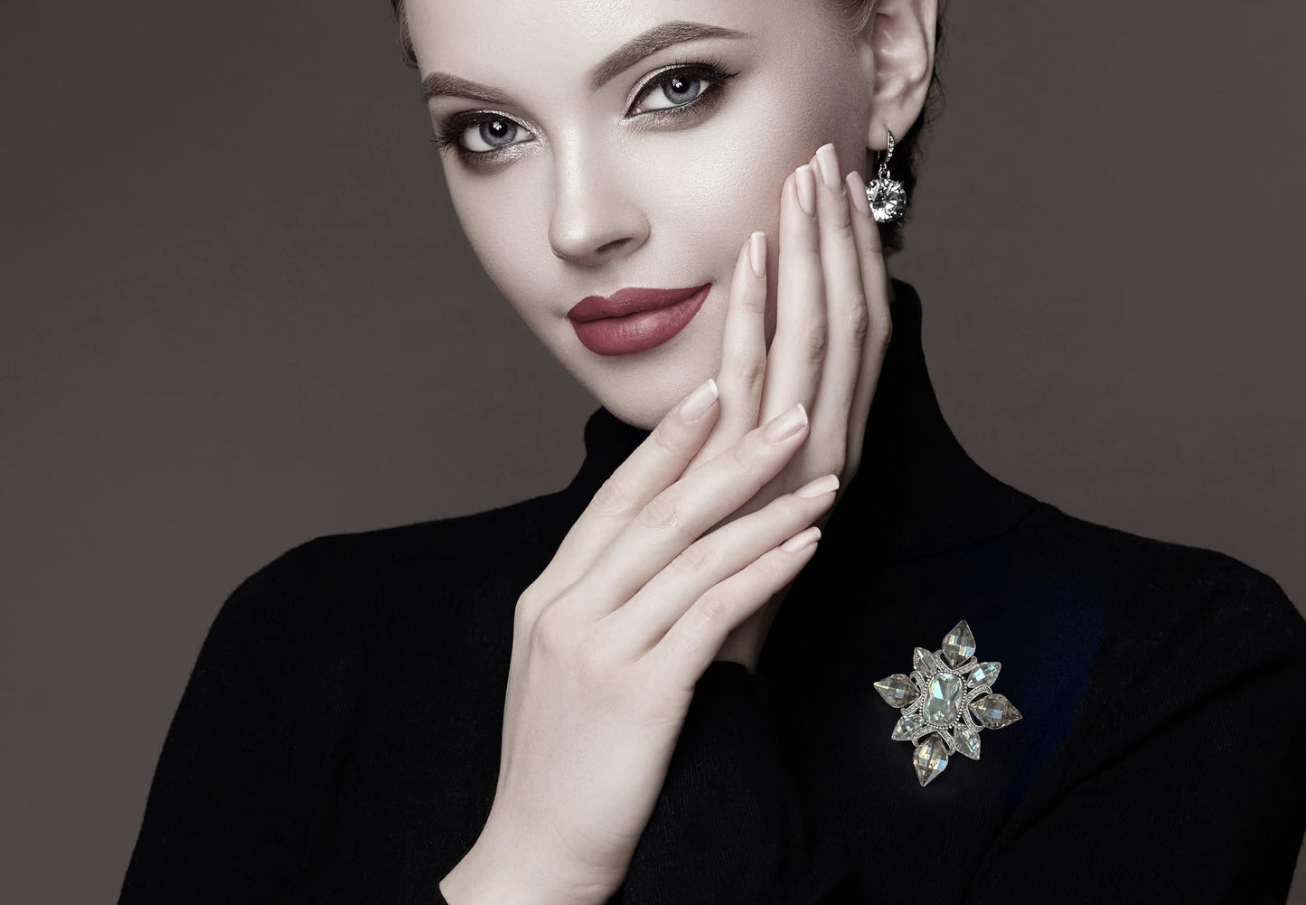 SinglinArt Brooches for Women Flower Rhinestone Crystal Jewelry