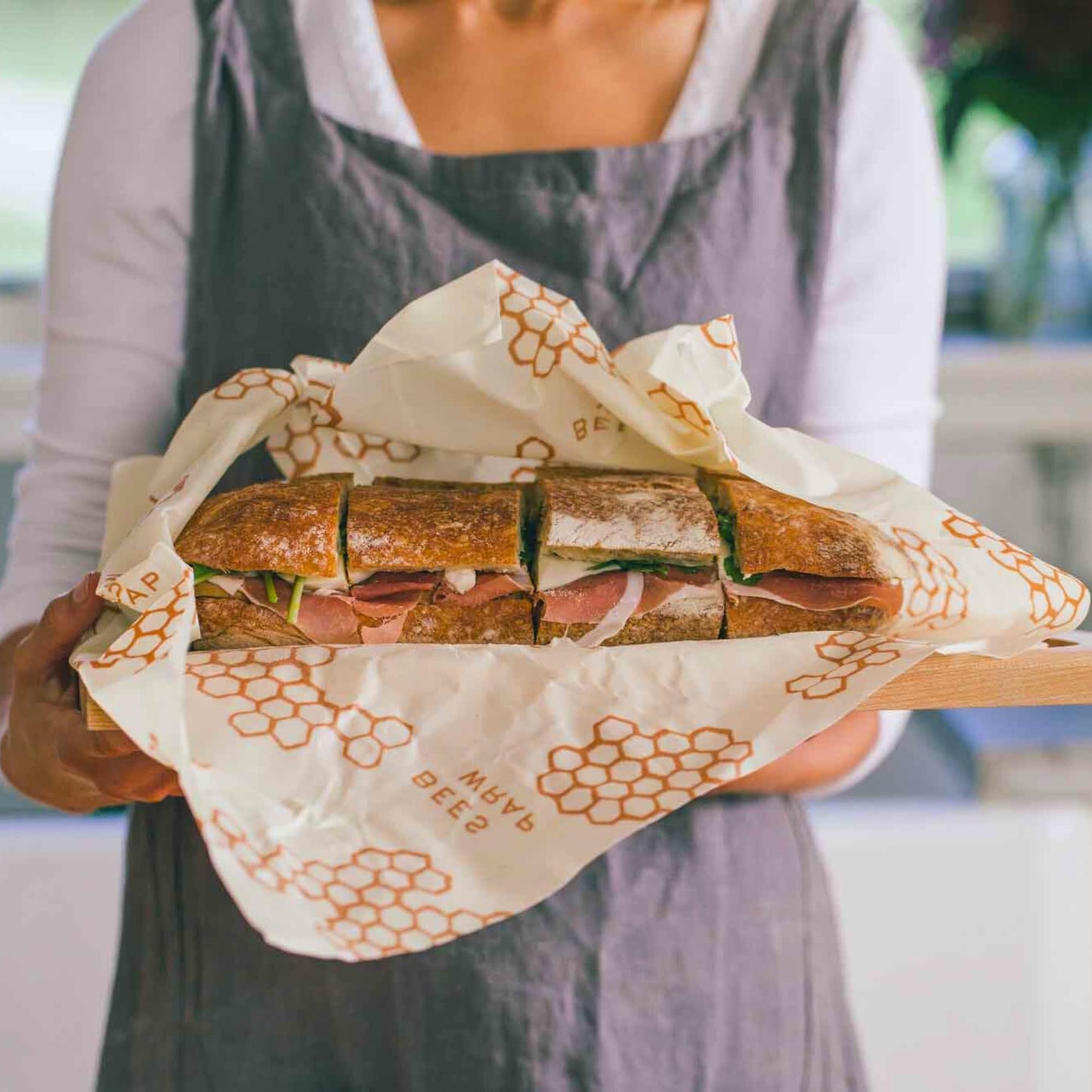 Bee's Wrap Beeswax Wraps for Bread - 2 Pack Beeswax Bread Wrap for Sourdough & Bread Storage - Plastic Free Made in USA Reusable Natural Food Wrap - & Honeycomb