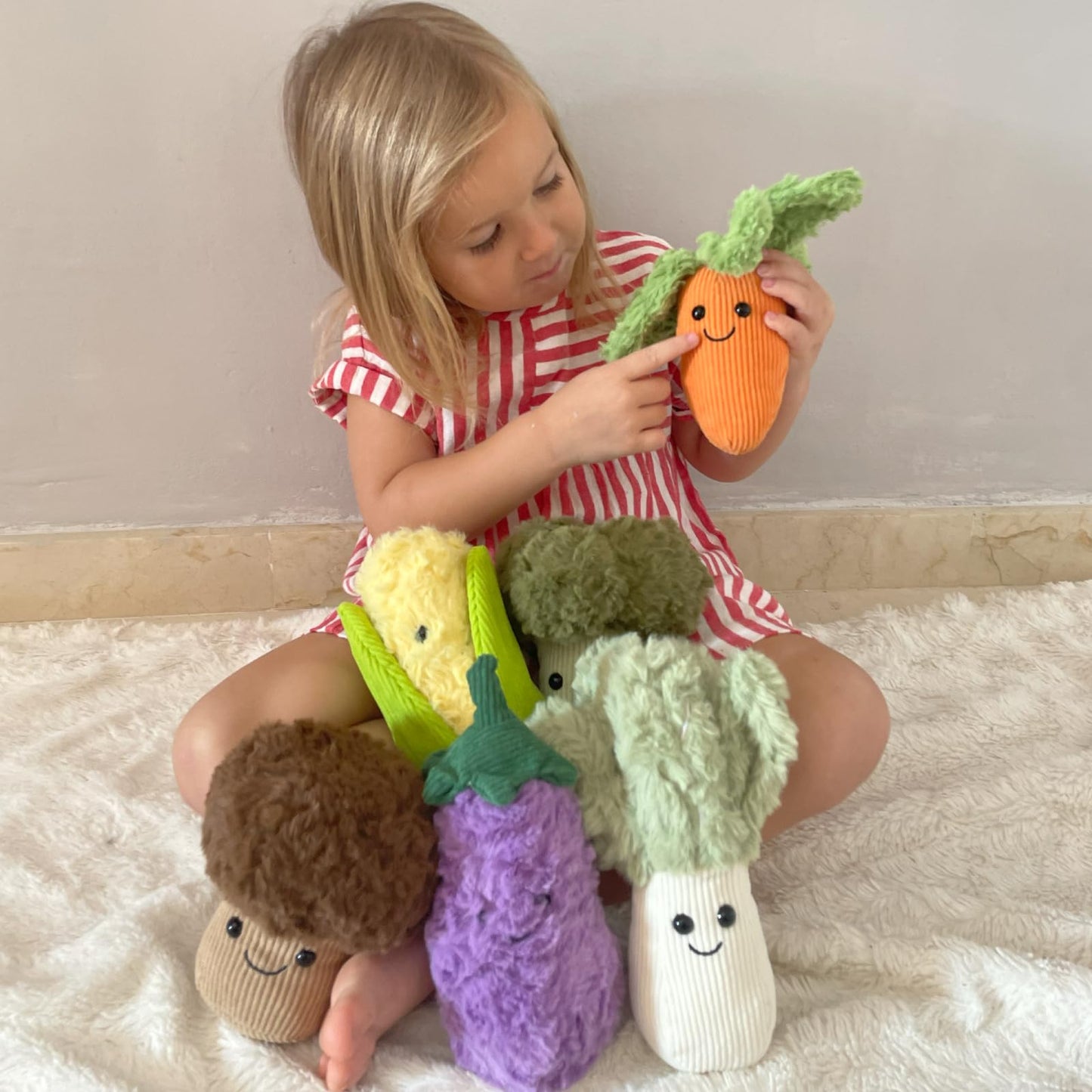 Tezituor 7 Pack Soft Vegetable Plushies Bulk for Easter Basket Veggie Stuffed Animals Interactive Toys Multi-Pack Food Playset Educational Plush Toy for Toddlers Party Favors Decor