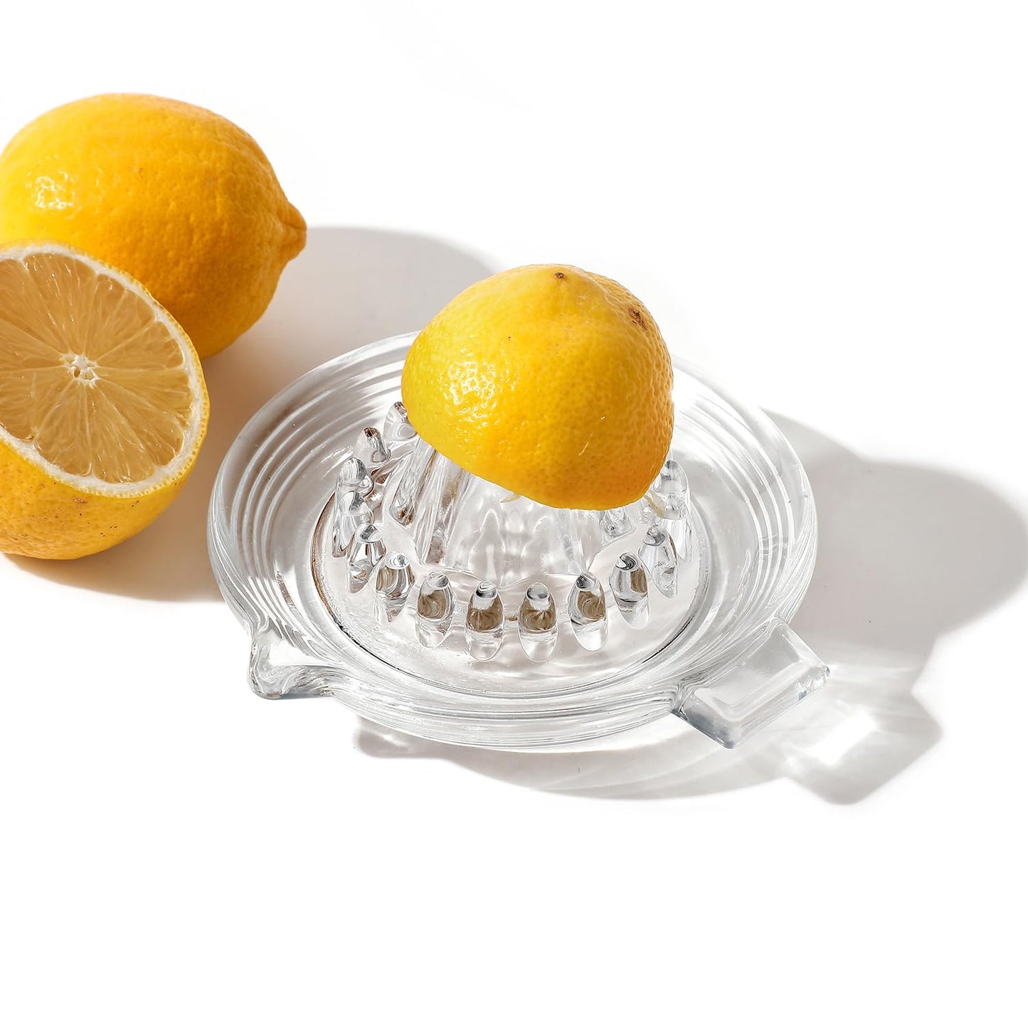 ZQXJWFY Glass Lemon Manual Juicer, for Orange, Grapefuit, Small Citrus, Extractor Manual Hand with Handle and Pour Spout, Kitchen Bar Drink Preparation Tool (1)