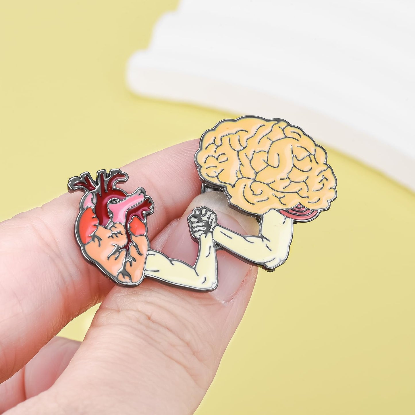 Dr's gift Cardiology Pin Anatomical Heart and Brain Pin Neuron Neurology Lapel Brooch Funny Nurse Doctor Pins for White Coat