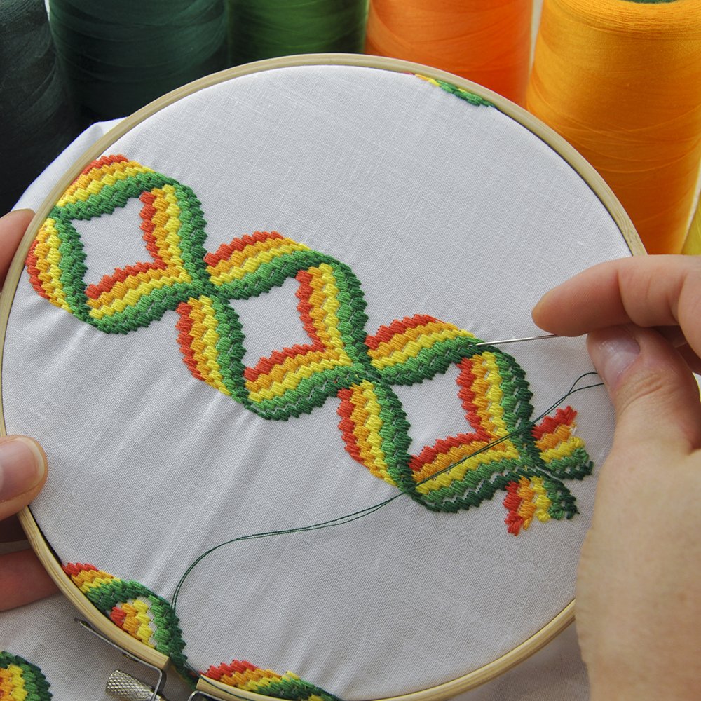 Pllieay 12 Pieces 4 Inch Embroidery Hoops Bamboo Circle Cross Stitch Hoop Ring for Embroidery, Art Craft Handy Sewing and Home Decoration