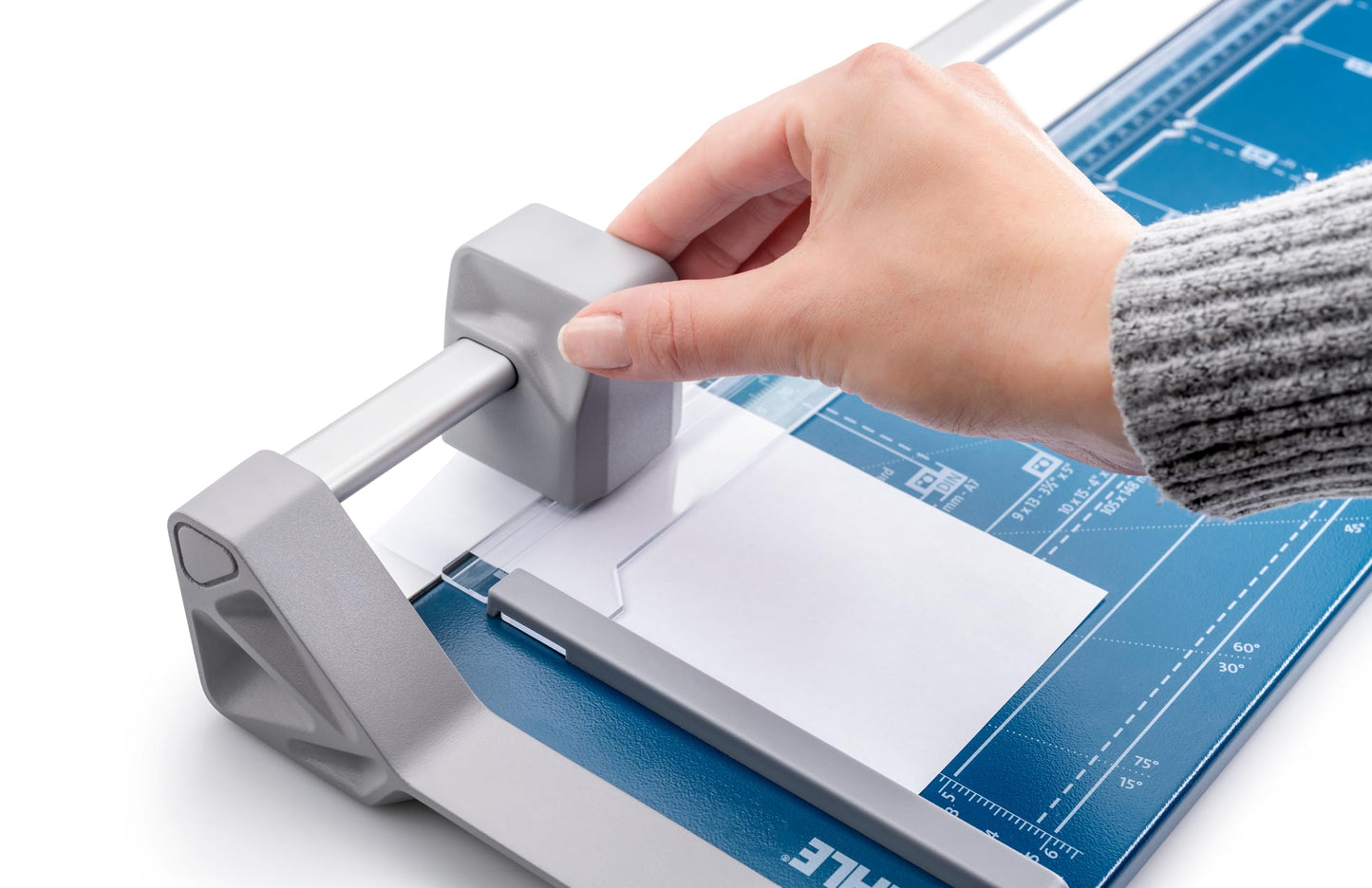 Dahle 507 Personal Rotary Trimmer, 12" Cut Length, 7 Sheet Capacity, Self-Sharpening, Automatic Clamp, German Engineered Paper Cutter