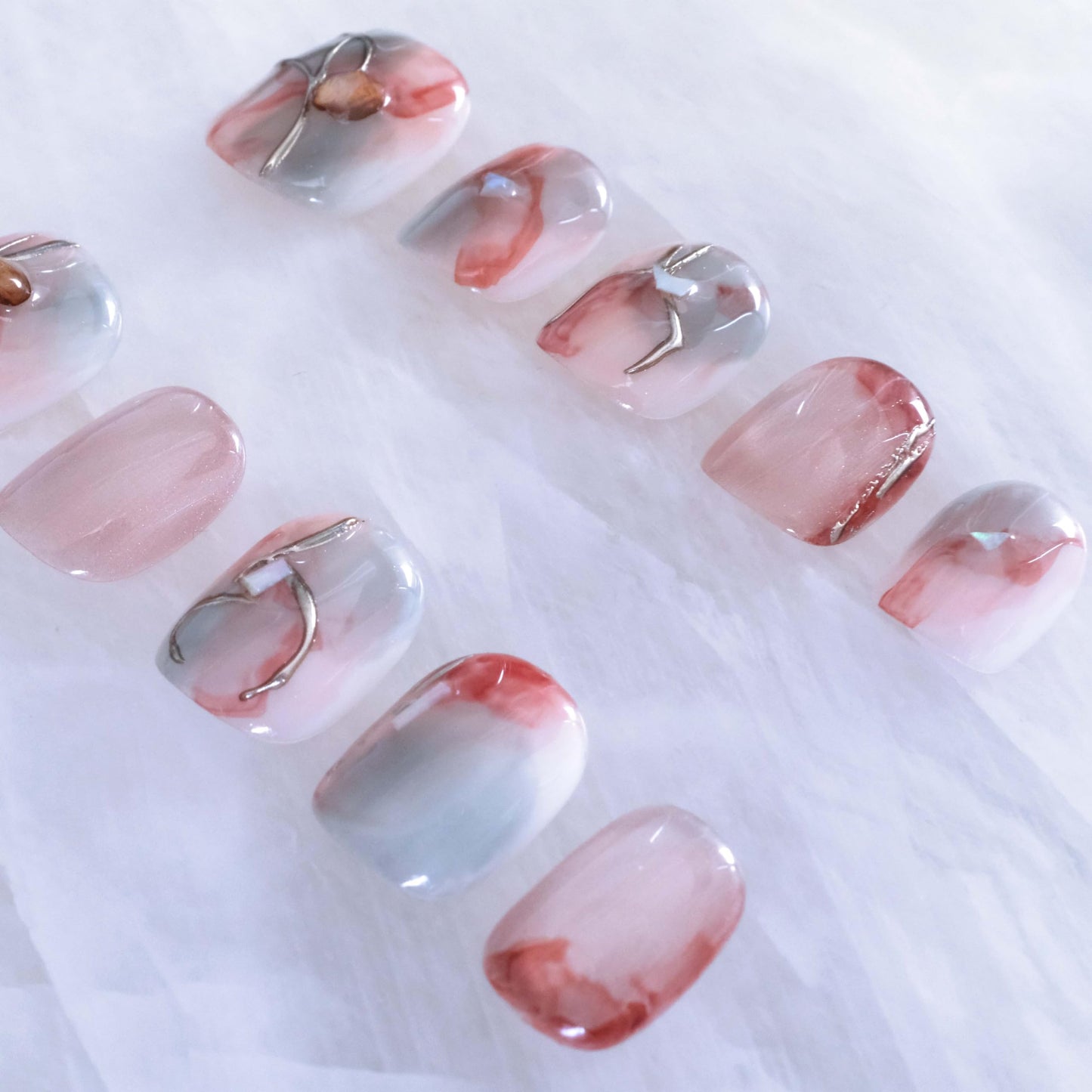 Venice Inspired Press on Nails, Pink Cat Eye with Mirror Powder Chrome Effect, Short Square Shape, 10 Piece (XS Size, SS)
