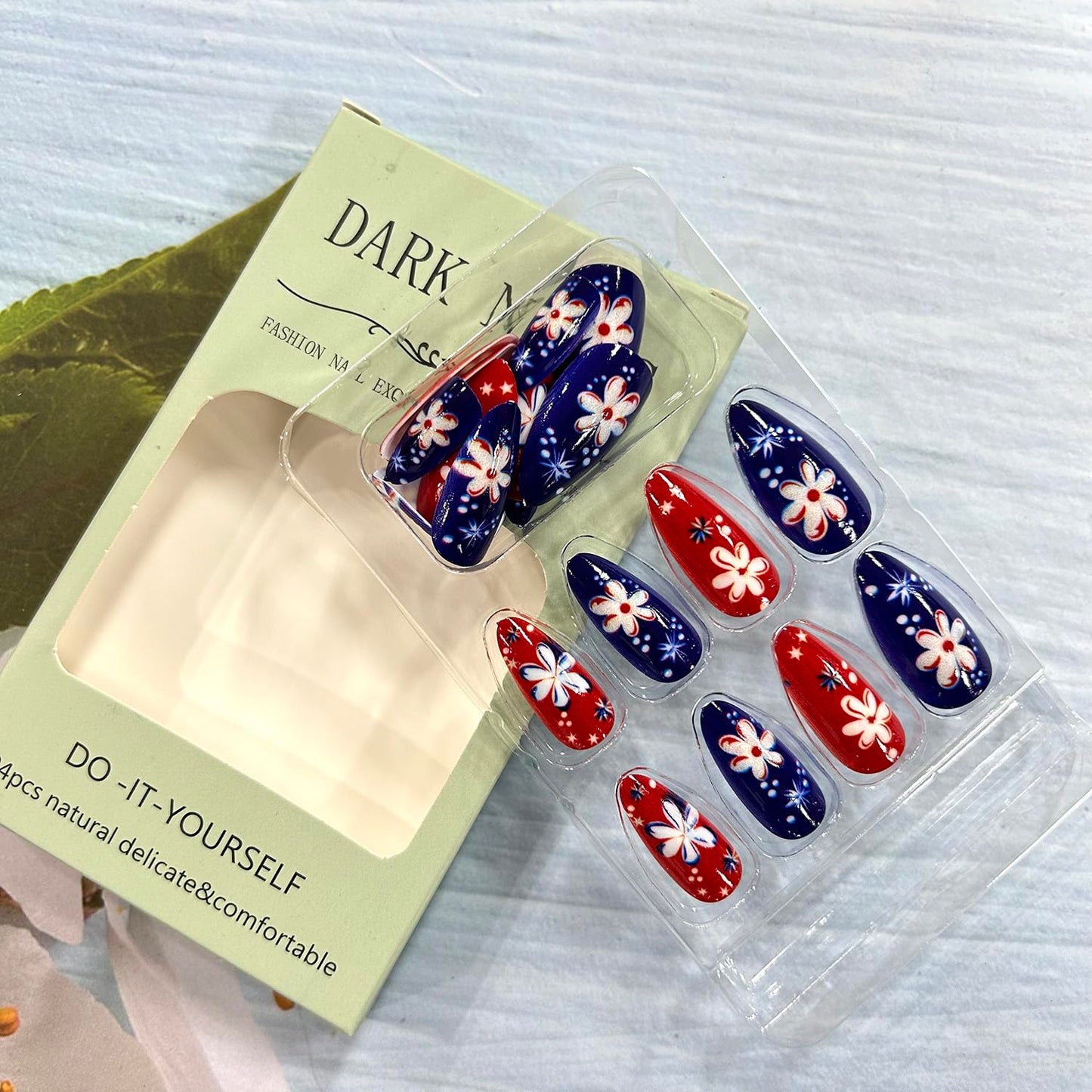 24Pcs July 4th Independence Day Almond Tip Press on Nails Medium Flower Pattern Design Patriotic False Nail Full Cover Glossy Press Ons Acrylic Artificial Fingernails Holiday Stick on Nail for Women