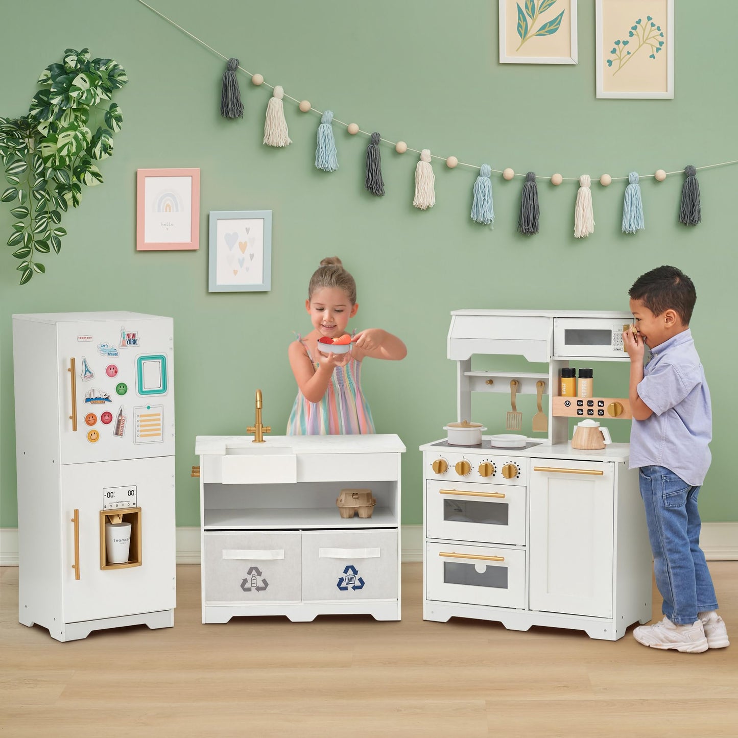 Teamson Kids Little Chef Atlanta Modular Wooden Play Kitchen, 3-Piece Set with Realistic Features & 17 Accessories, White/Gold, Interactive Toy for Toddlers & Kids, Cocina de Juguete