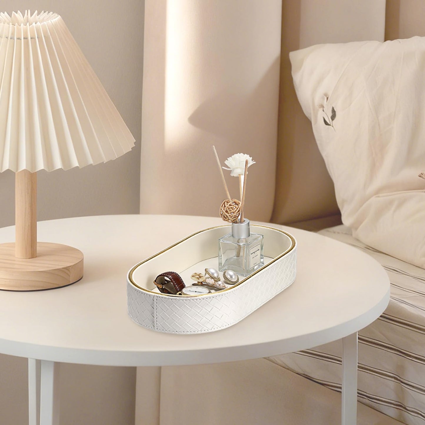 Hipiwe PU Leather Valet Tray with Gold Line Perfume Vanity Tray Catchall Tray for Jewelry Trinket Oval Bedside Nightstand Organizer for Home Decor, White