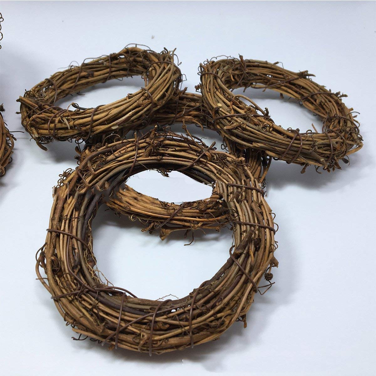 Natural Grapevine Wreath Ring - DIY Craft Vines Base Roll for Rustic Summer Fall Christmas Wreath Door Garland Home Wedding Party Decor Gift Hanging Decor Supplies, 12inch