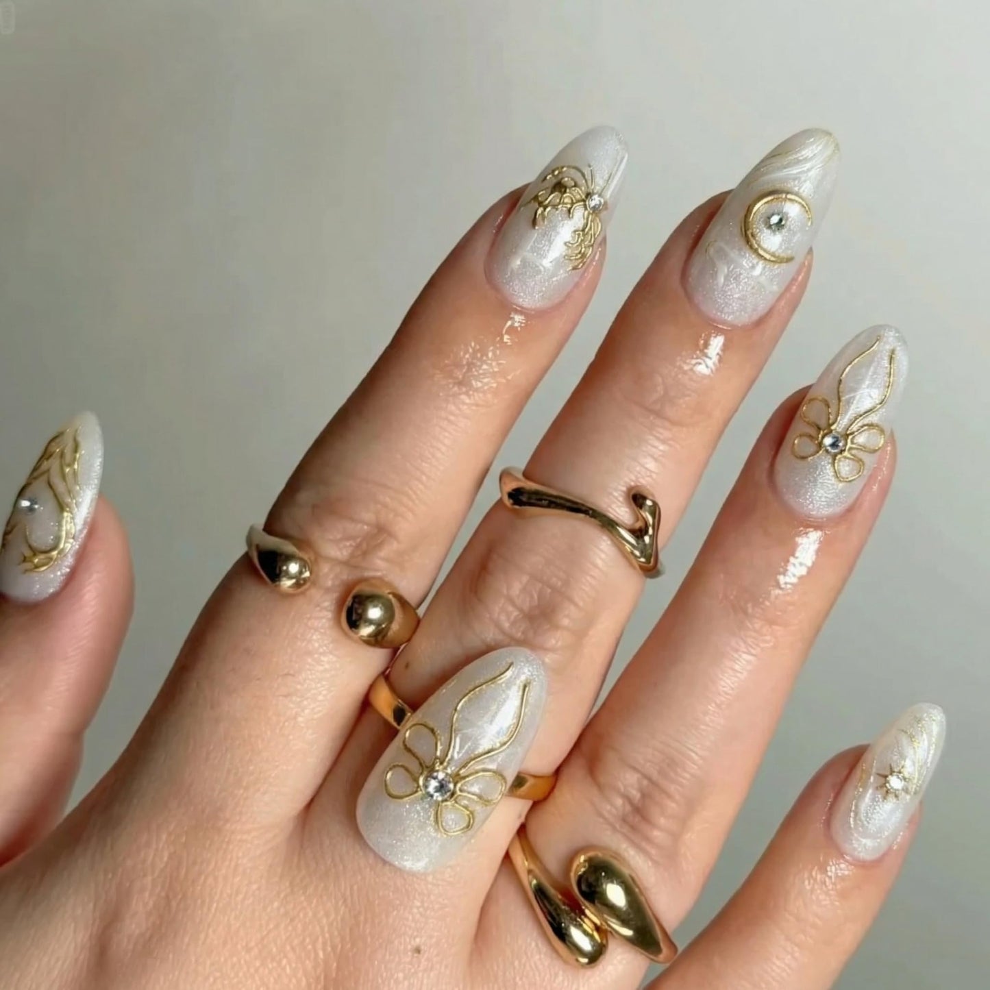 IMRAIN Handmade Press on Nails - Milky White Jelly with Gold Foil Luxury Art - 10Pcs Almond Shape Simple Elegant Minimalist Marbling Nails(m)