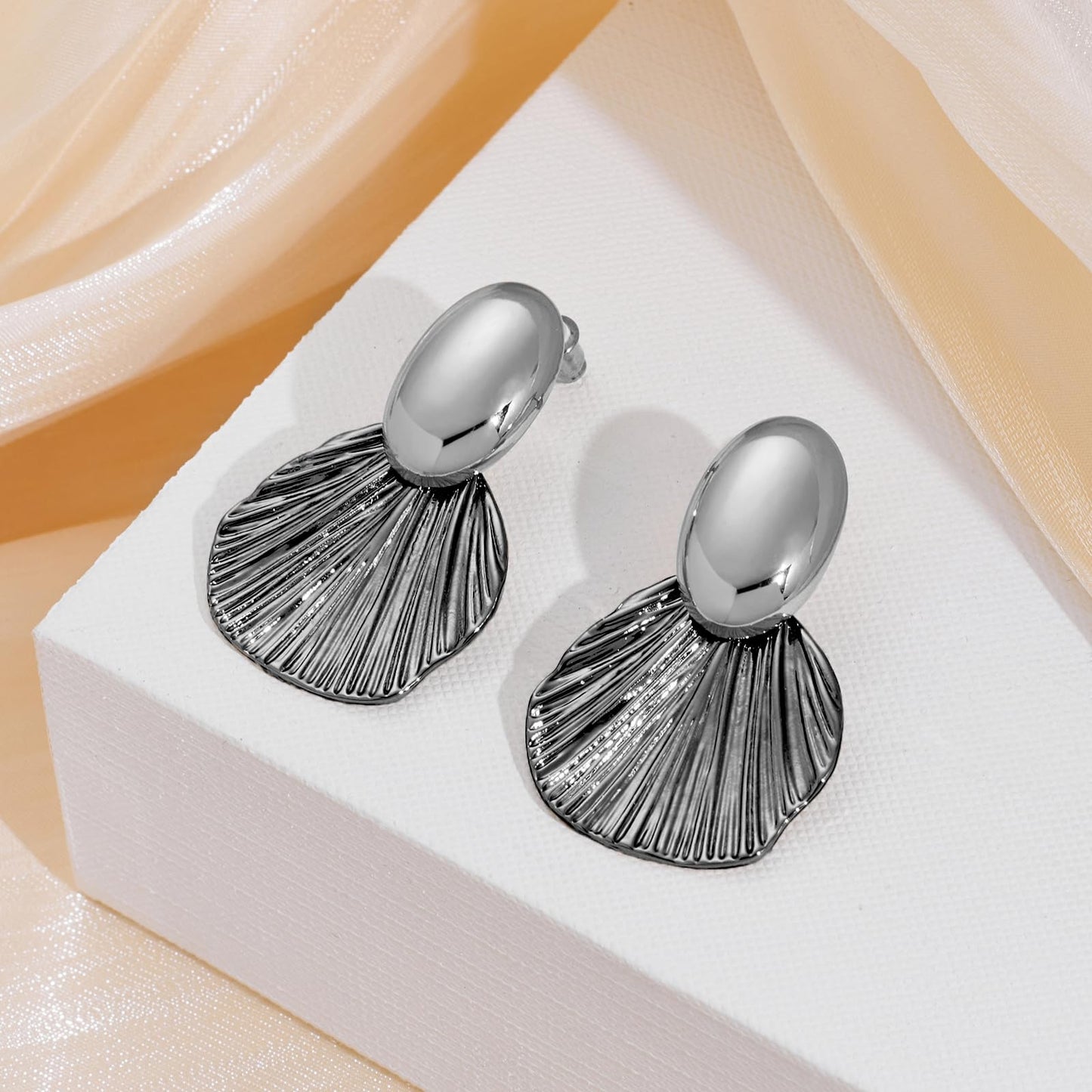 FILMOON Dangle Shell Earring for Women Two-Tone Fan-shaped Black Earrings Fashion Statement Jewelry