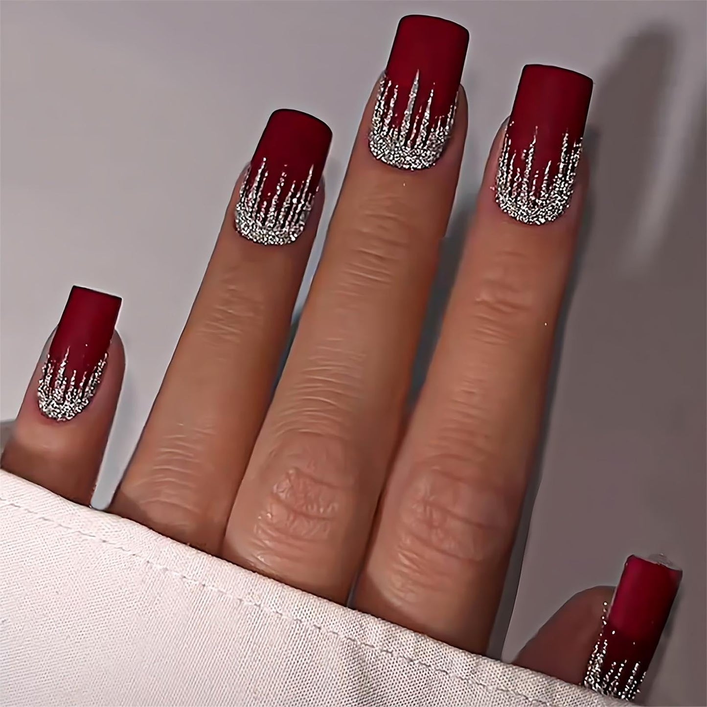 Rilafuvu Wine Red Press on Nails Medium Square Fake Nails Red Full Cover Acrylic False Nails with Design Glue on Nail Glitter Silver Nails Press ons Artificial Stick on Nail for Women 24Pcs