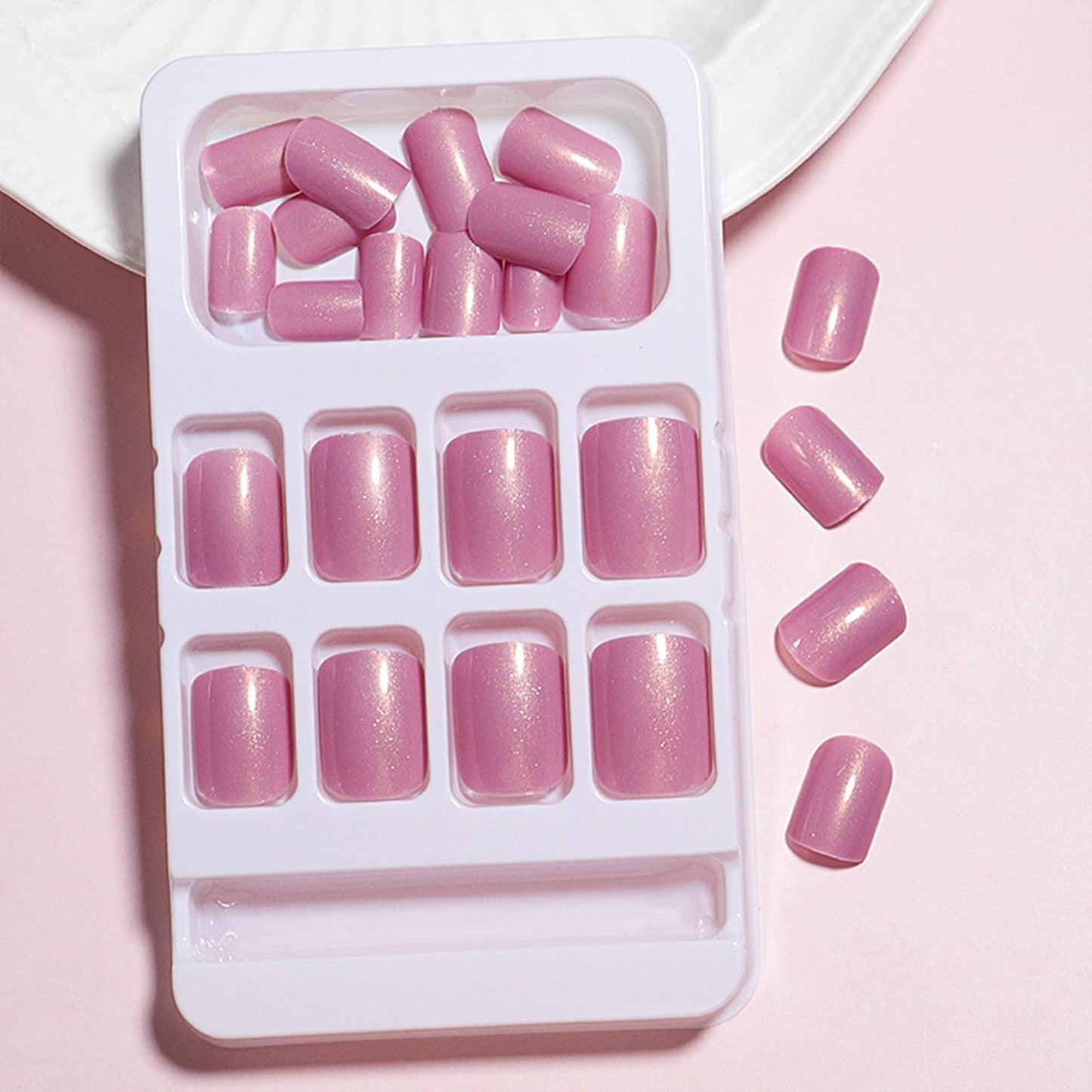 Pink Press on Nails Short Square Fake Nails Chrome Acrylic Nails Glossy Shiny False Nails Mirror Glitter Artificial Nails Press ons Glue on Nails for Women Girls Manicure Nails Decoration 24Pcs