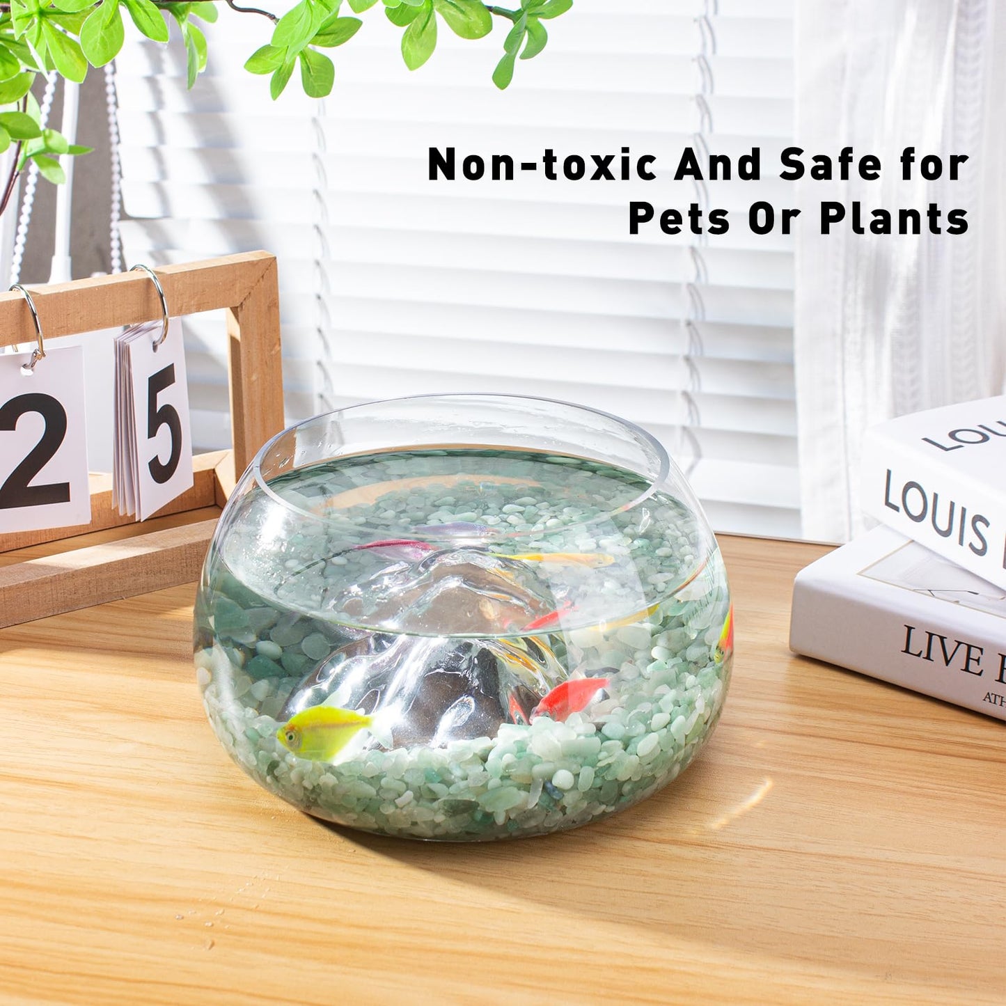EZEELAI Crystal Chips Bulk Green Aventurine Crushed Quartz Stones Pebbles, 5-7mm Polished Tumbled Healing Crystal Chips Crushed Rocks Jade Pebbles for Aquarium, Garden and Home - 3 Lbs