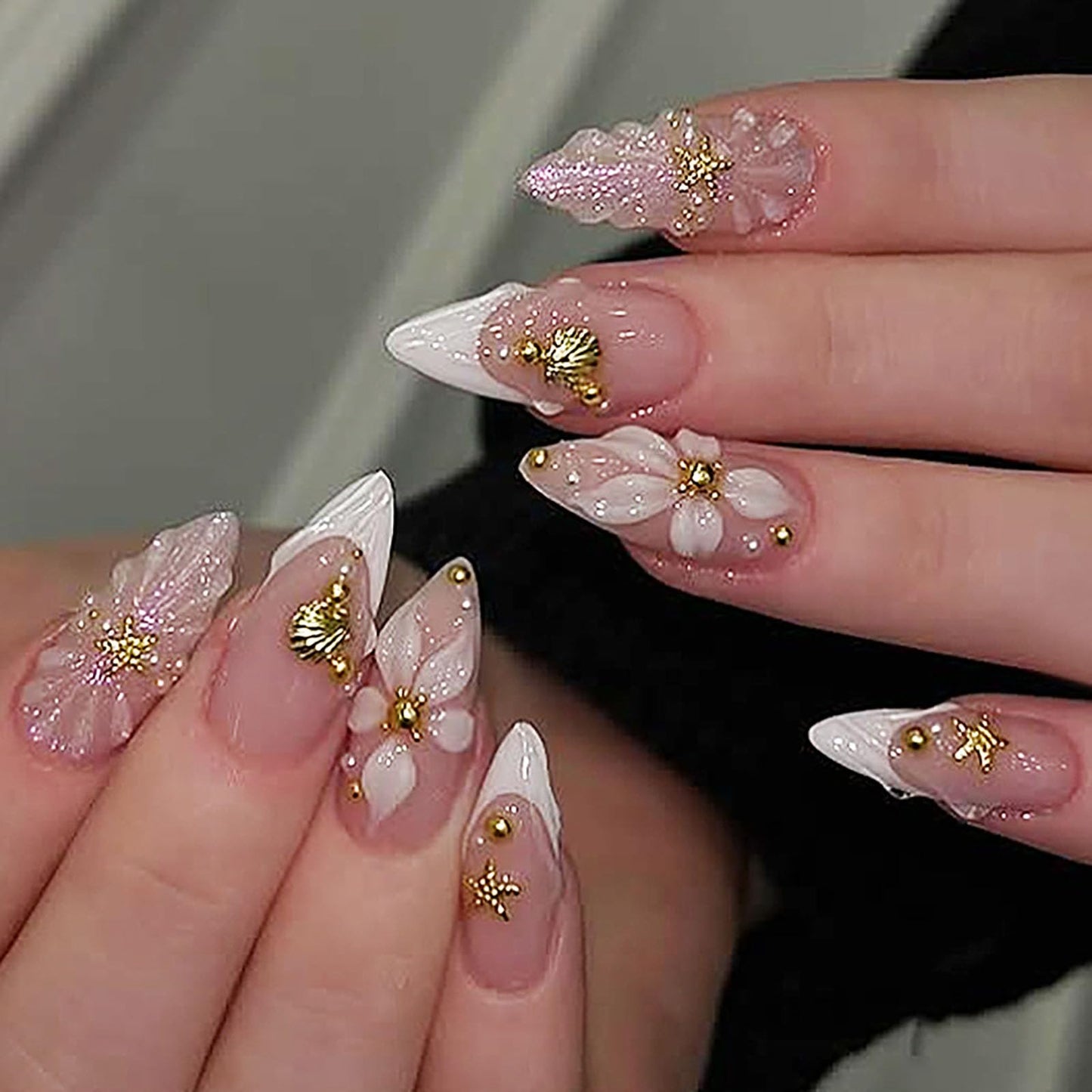 RUOKEXIN Almond Press on Nails Medium Fake Nails French Tip False Nails with 3D Flower Shell Designs Beach Nail Press ons Spring Summer Artificial Nails for Women 24Pcs