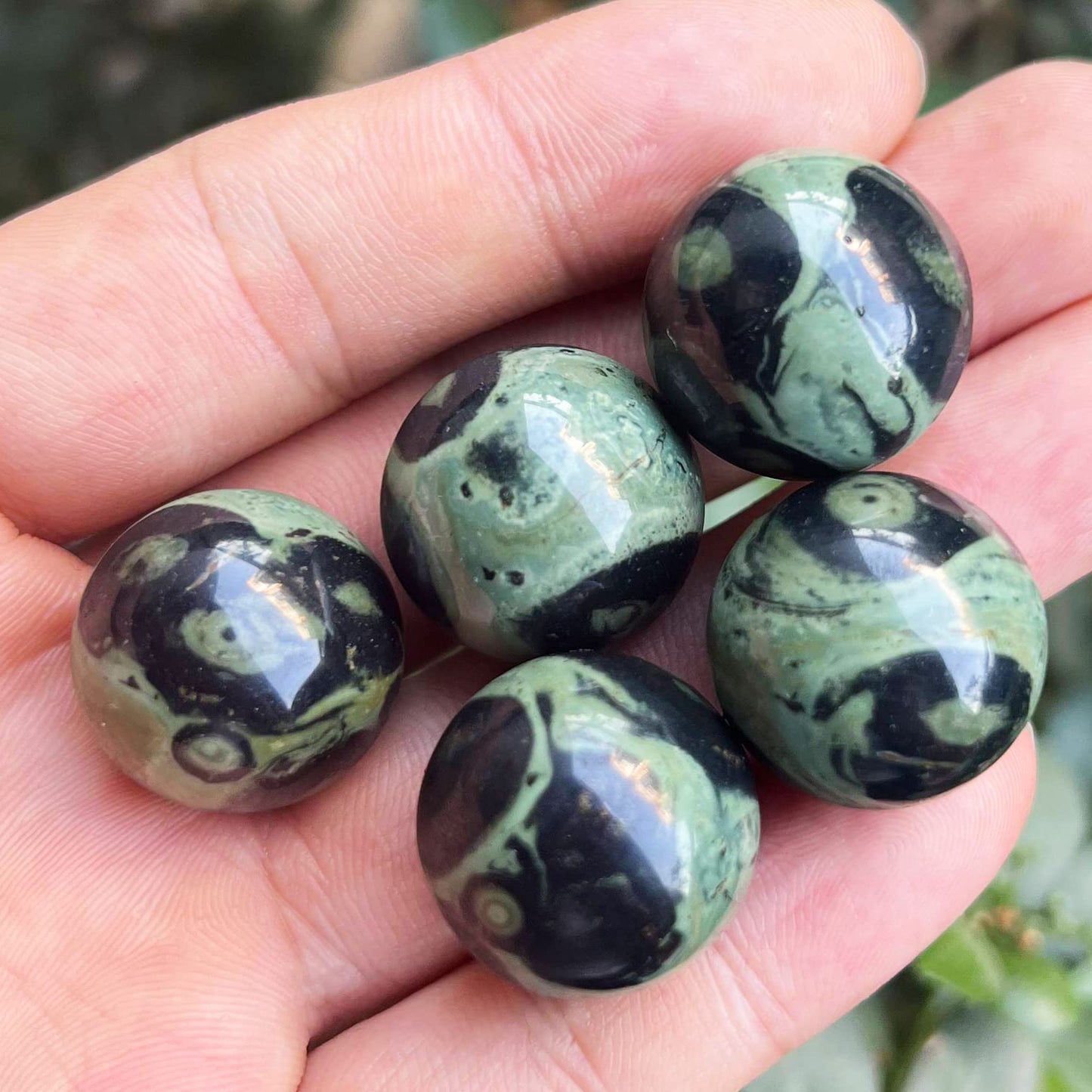 Fekuar 5 Pcs Kambaba Jasper Crystal Sphere Ball Set, Polished Healing Energy Mineral Gemstone Balls for Reiki Chakra Decoration Fengshui 20mm