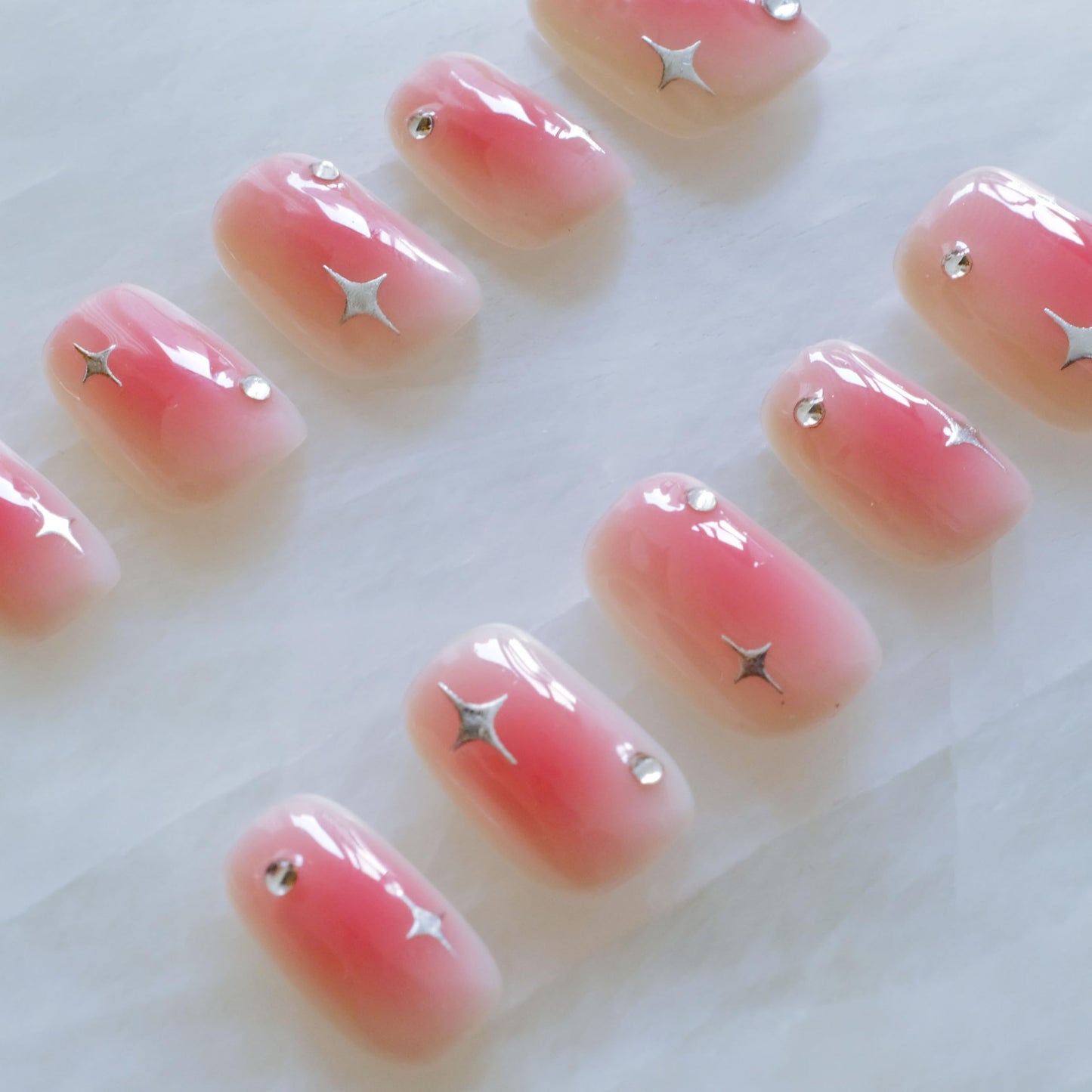 [GLORS] Short Square Press On Nails, Handmade Trendy Design in Pink with Silver Stars, 10 Pieces Salon Quality (Small, SS)
