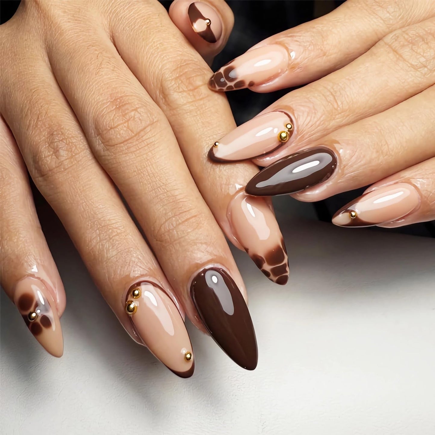 MISUD Press on Nails - Medium Almond Fake Nails with Fall Brown Acrylic Autumn Flower Design 24 pcs