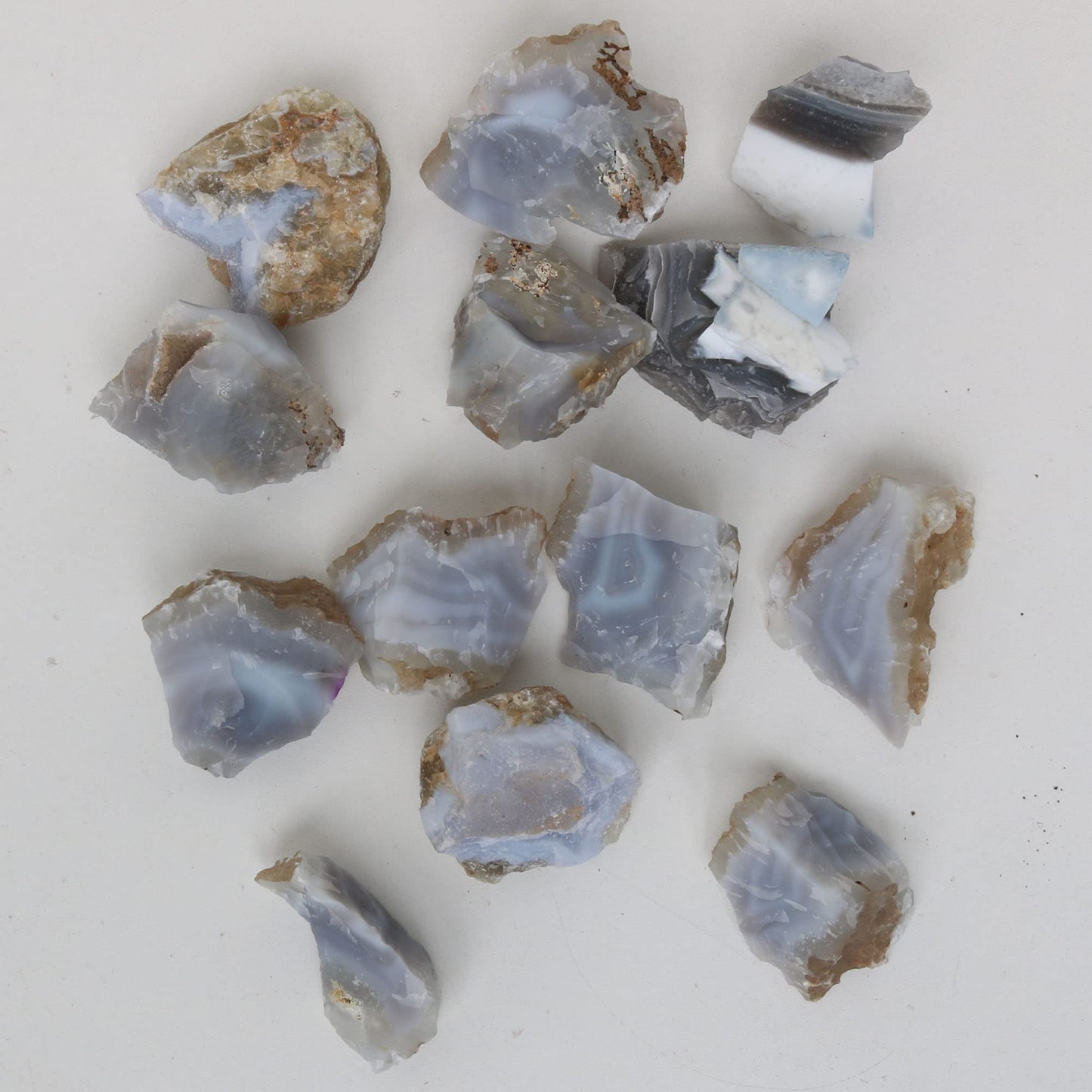 REAL-GEMS Natural Raw Healing Crystals Rough Stones for Tumbling, Cabbing, Polishing, Wire Wrapping, Wicca & Reiki Crystal Healing, Mix Gemstones,7 Chakra (Blue Lace Agate)