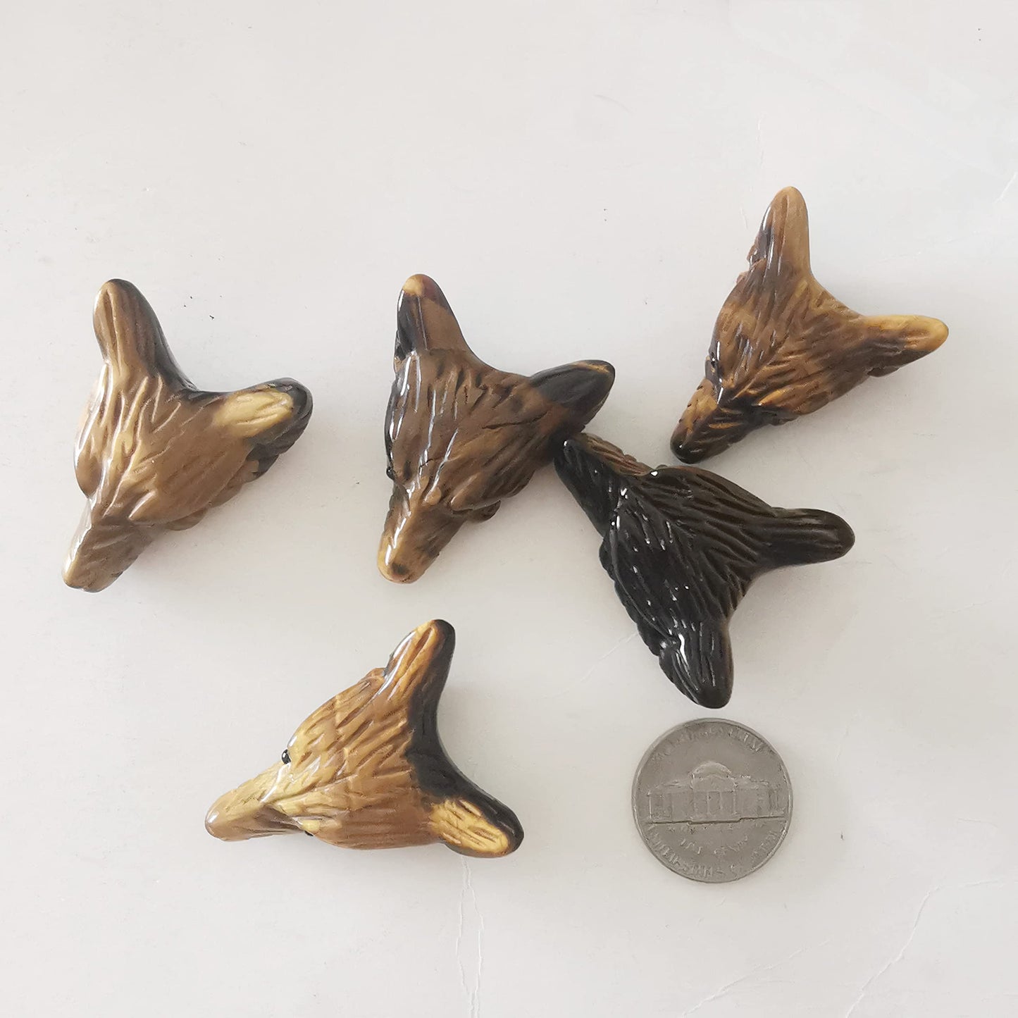 Bacatgem Natural Tiger's Eye 1.37 inchs Wolf Head Pocket Crystals and Healing Stone Figurine,Haped DIY-Jewelry Pendant